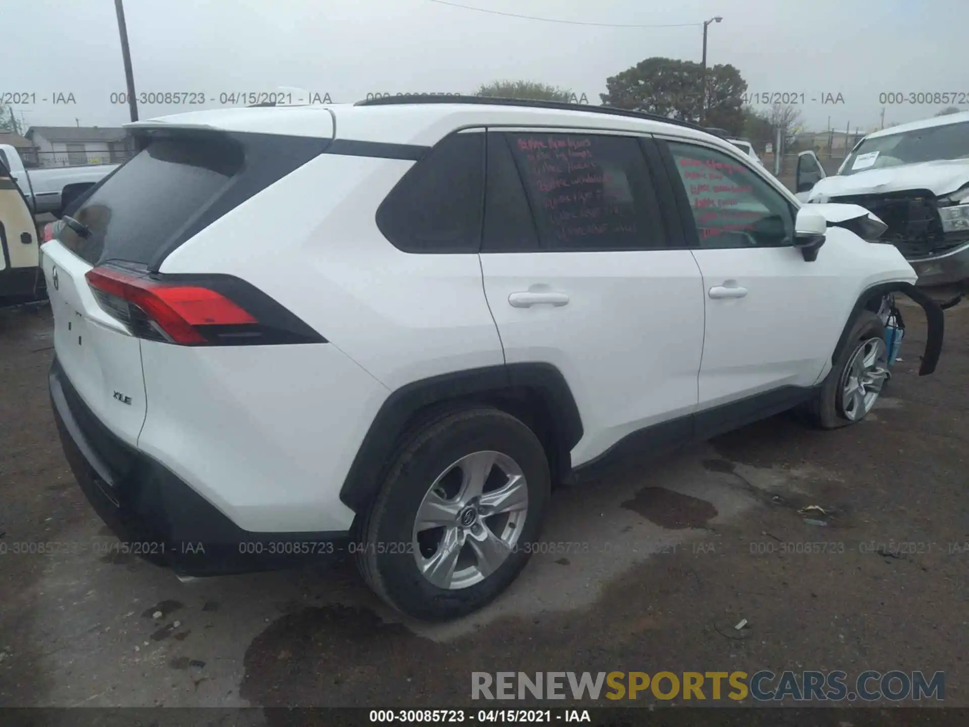 4 Photograph of a damaged car 2T3W1RFV6MW117646 TOYOTA RAV4 2021