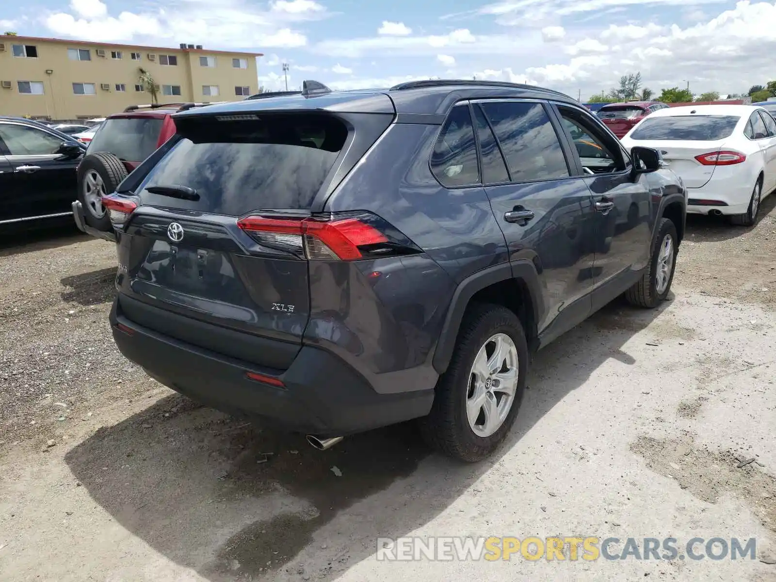 4 Photograph of a damaged car 2T3W1RFV6MW122801 TOYOTA RAV4 2021