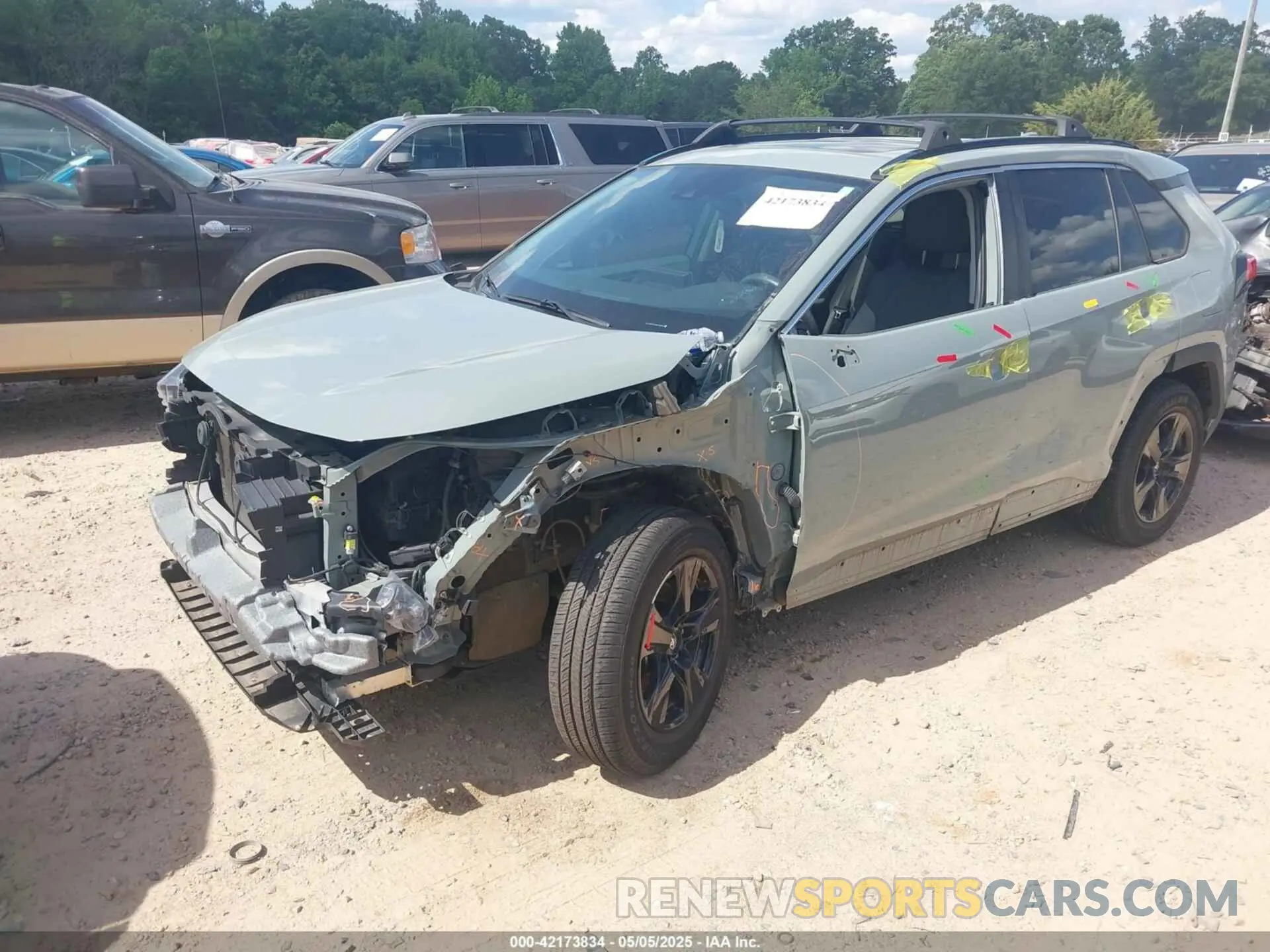 2 Photograph of a damaged car 2T3W1RFV6MW122829 TOYOTA RAV4 2021