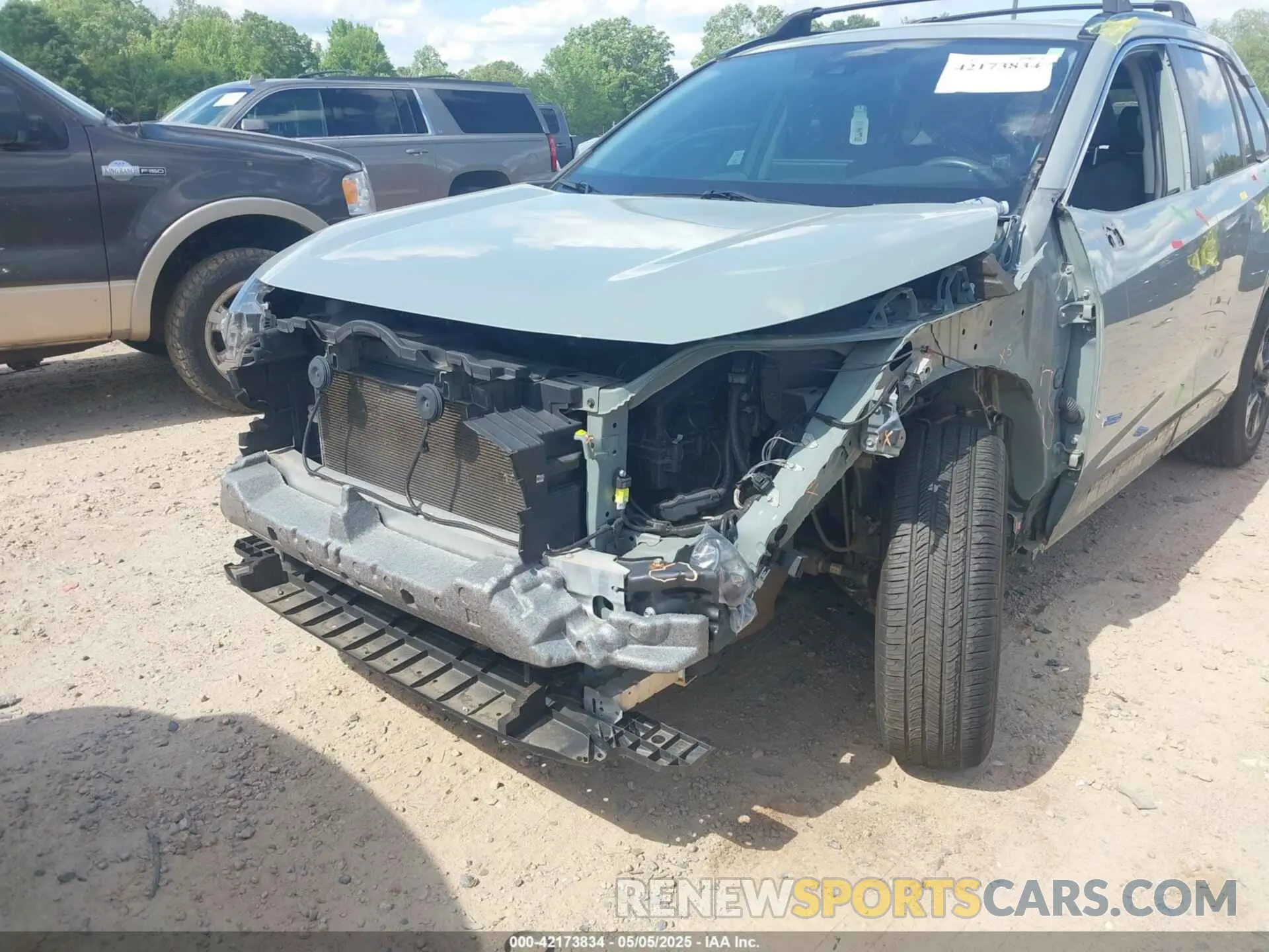 6 Photograph of a damaged car 2T3W1RFV6MW122829 TOYOTA RAV4 2021