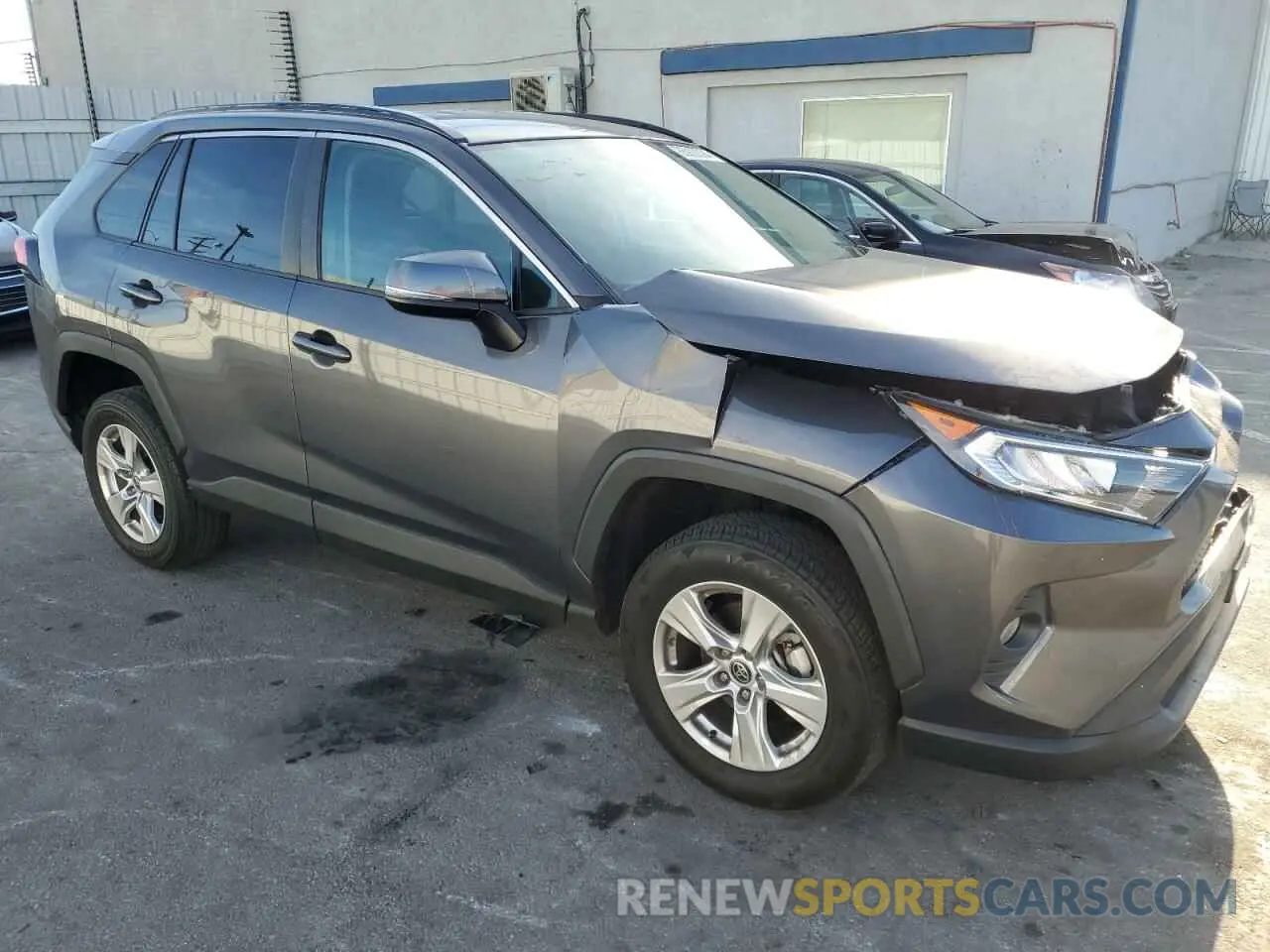 4 Photograph of a damaged car 2T3W1RFV6MW127657 TOYOTA RAV4 2021