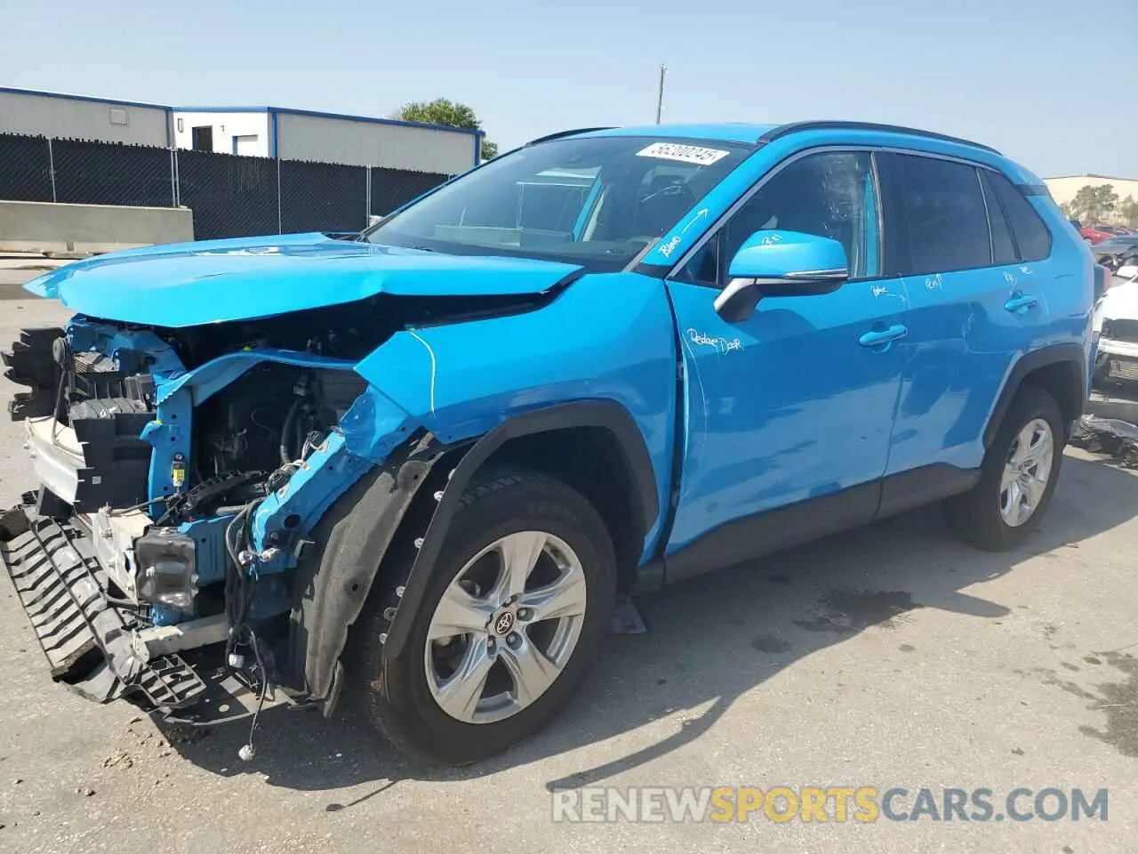 1 Photograph of a damaged car 2T3W1RFV6MW130235 TOYOTA RAV4 2021
