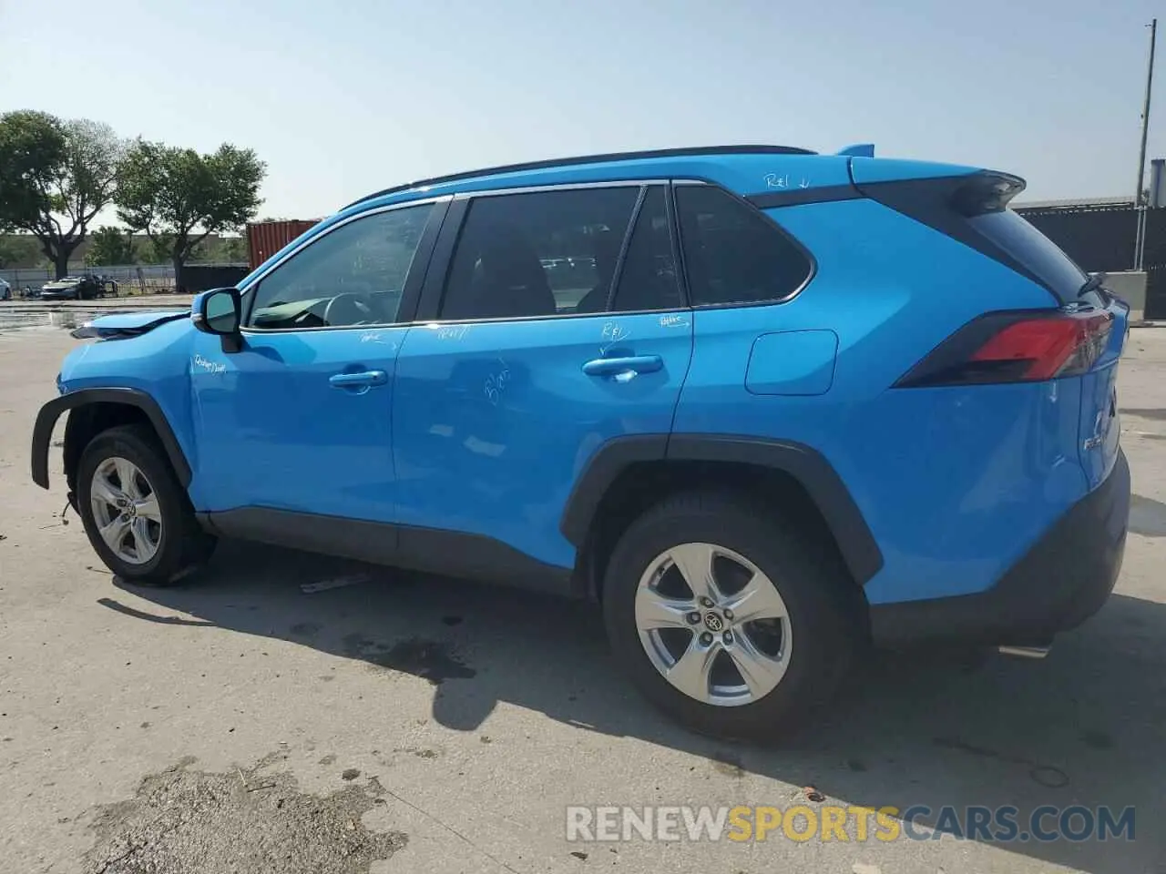 2 Photograph of a damaged car 2T3W1RFV6MW130235 TOYOTA RAV4 2021