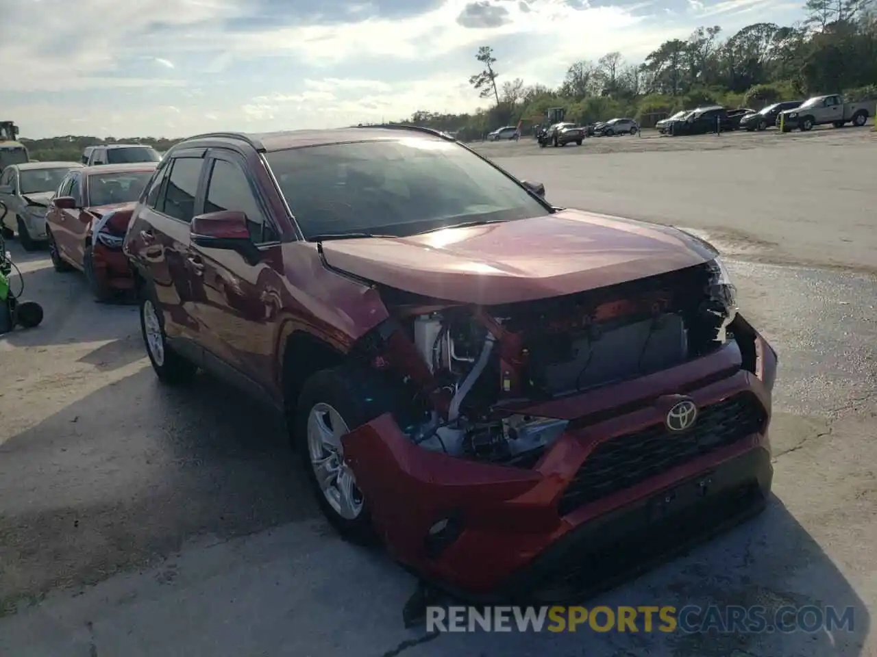 1 Photograph of a damaged car 2T3W1RFV6MW141347 TOYOTA RAV4 2021