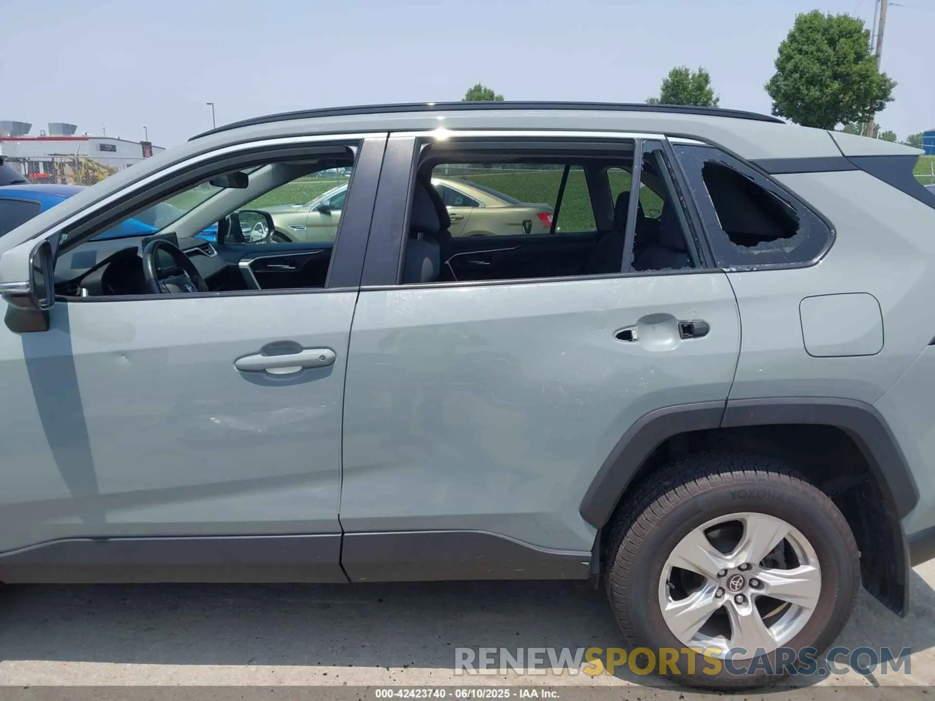 6 Photograph of a damaged car 2T3W1RFV6MW152395 TOYOTA RAV4 2021