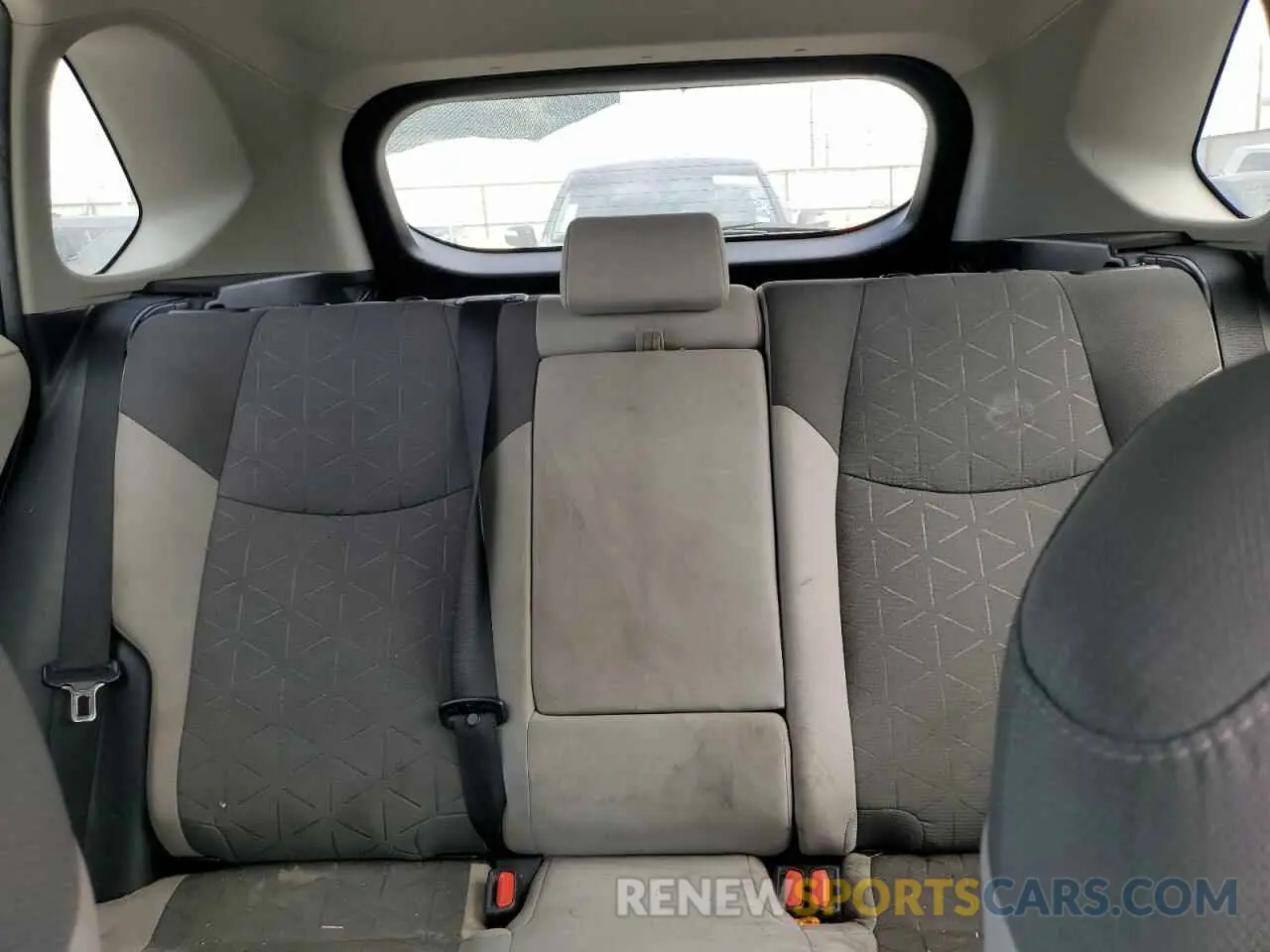10 Photograph of a damaged car 2T3W1RFV6MW160724 TOYOTA RAV4 2021