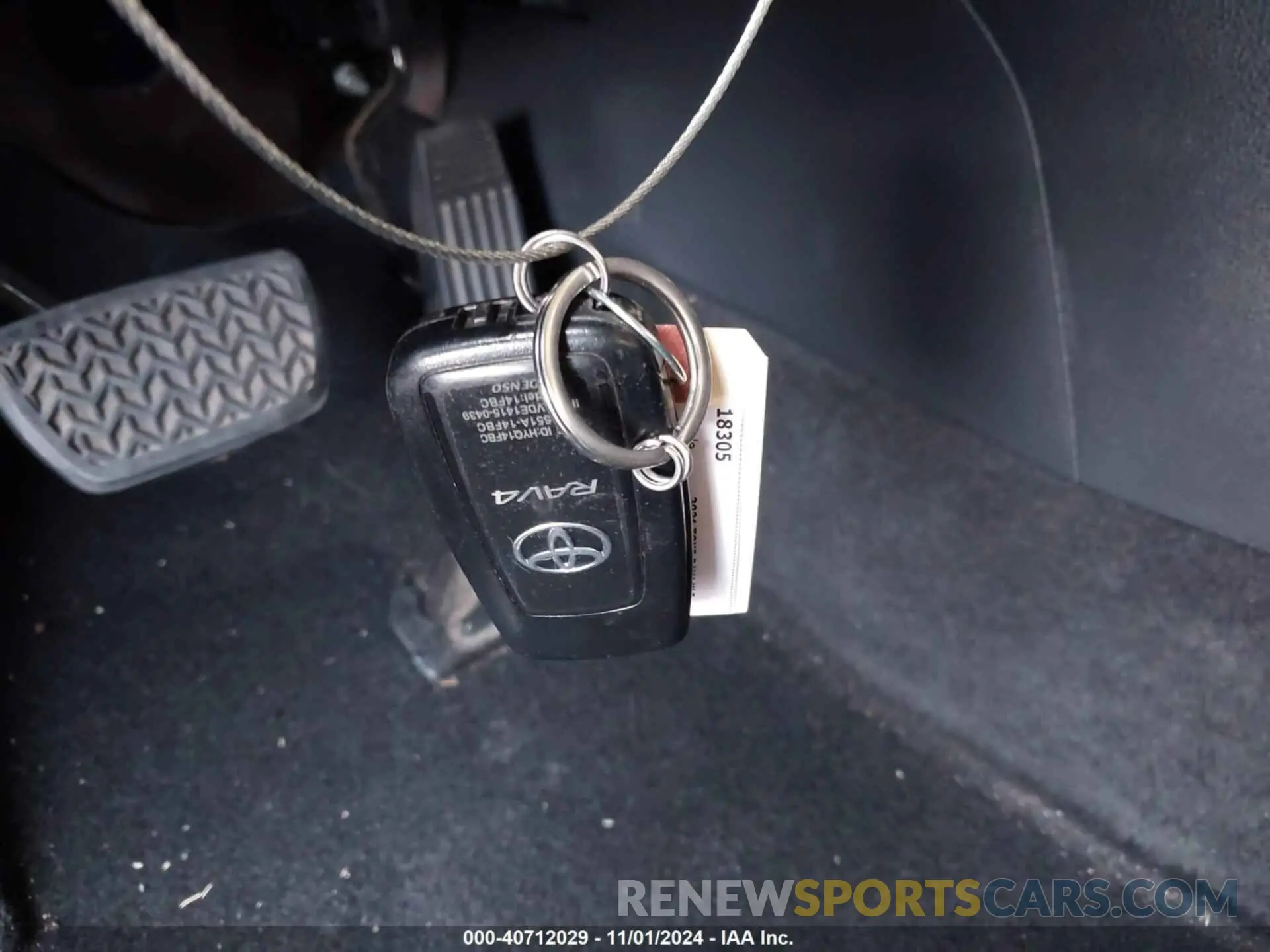 11 Photograph of a damaged car 2T3W1RFV6MW160884 TOYOTA RAV4 2021