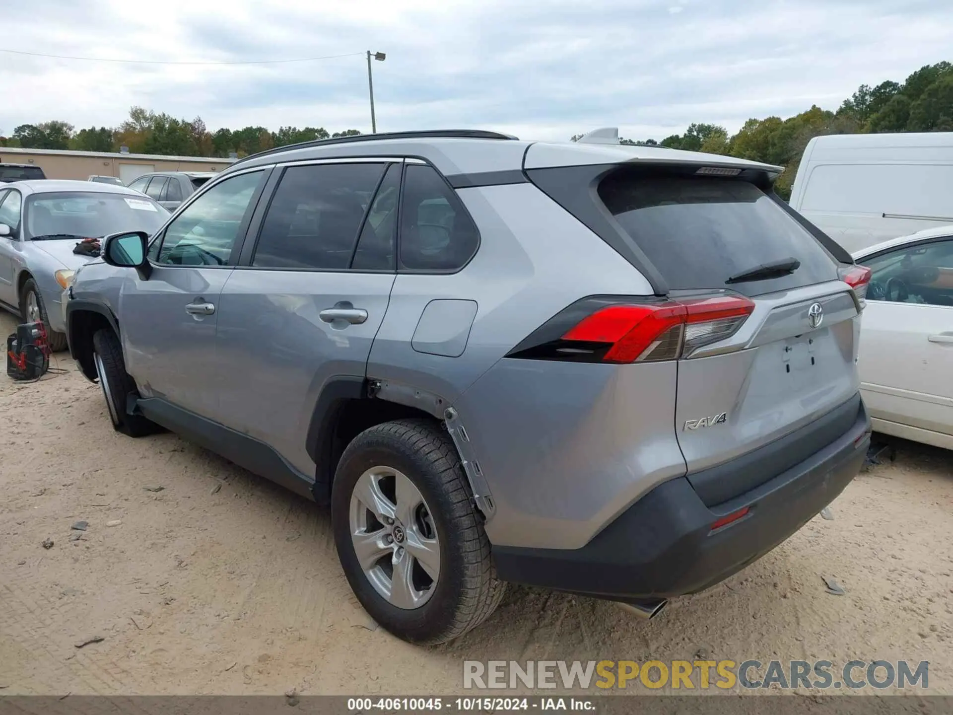 3 Photograph of a damaged car 2T3W1RFV6MW162280 TOYOTA RAV4 2021