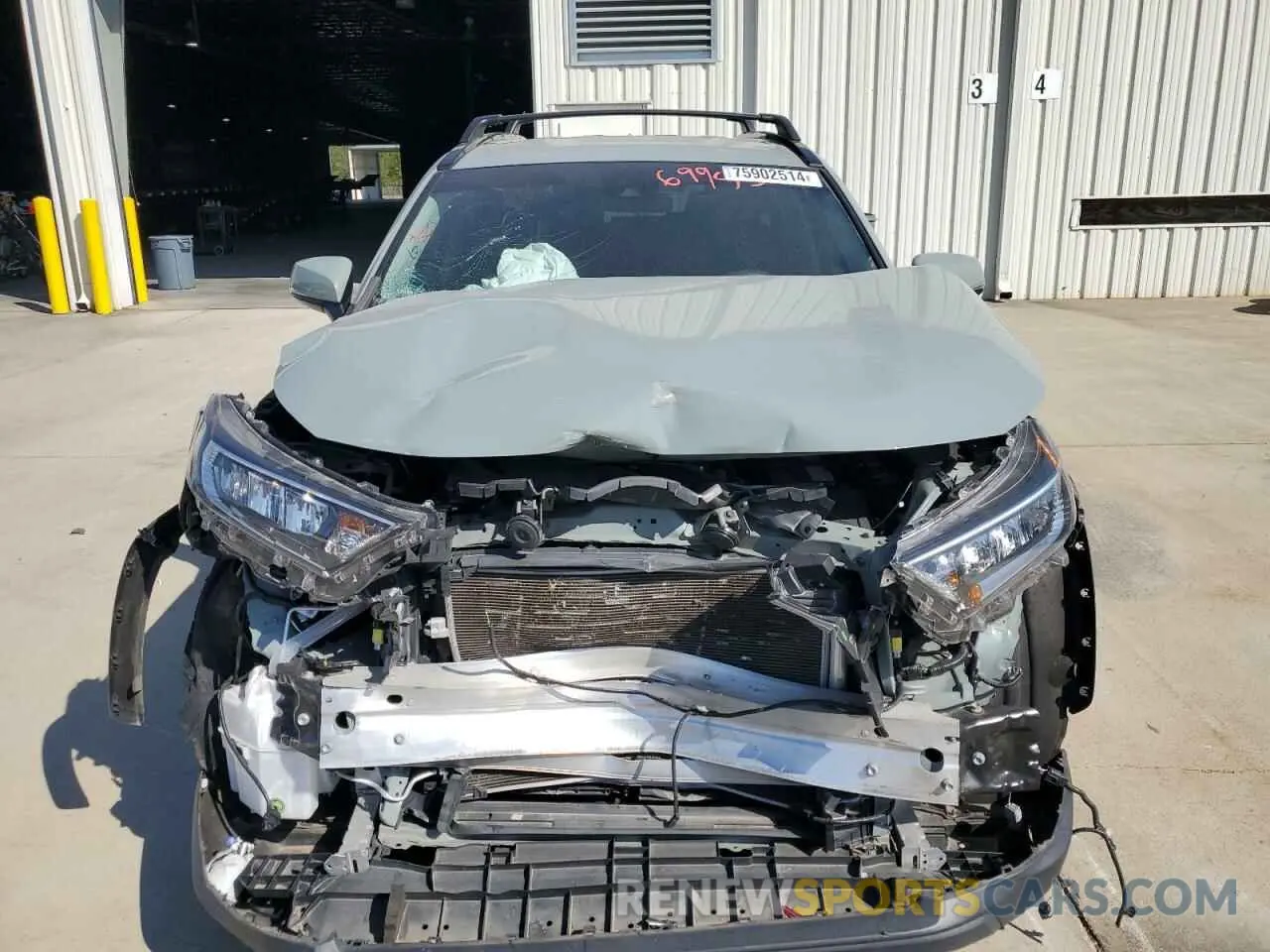 5 Photograph of a damaged car 2T3W1RFV6MW163168 TOYOTA RAV4 2021