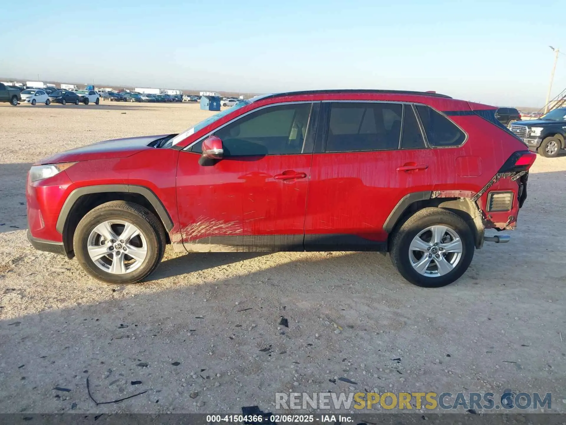 15 Photograph of a damaged car 2T3W1RFV6MW171285 TOYOTA RAV4 2021
