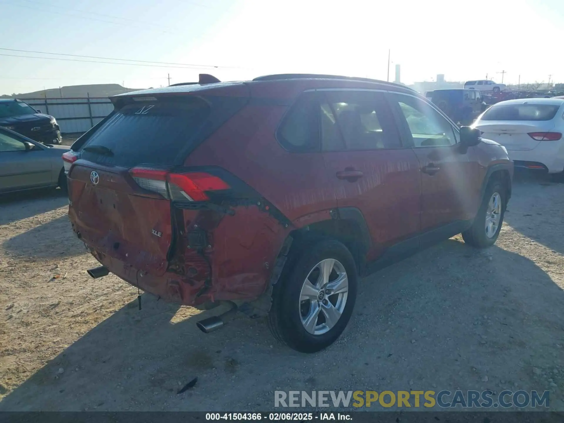 4 Photograph of a damaged car 2T3W1RFV6MW171285 TOYOTA RAV4 2021