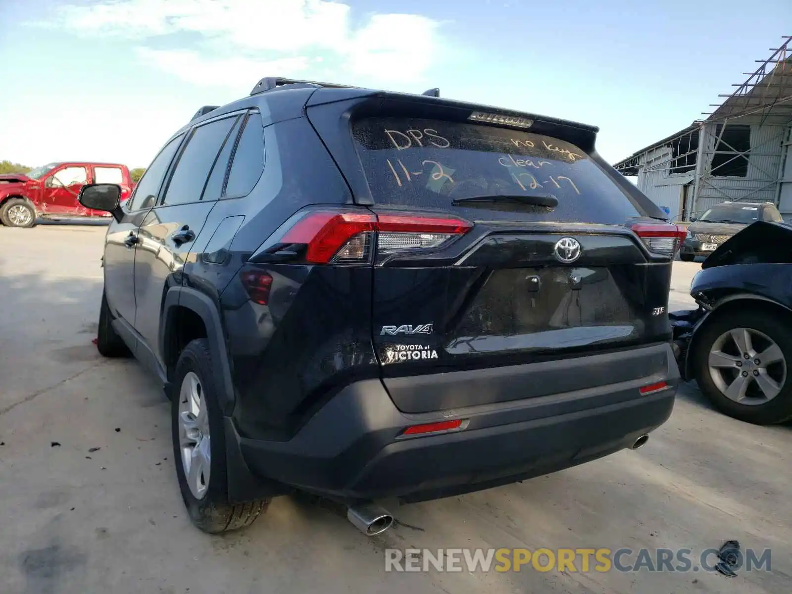 3 Photograph of a damaged car 2T3W1RFV7MC087381 TOYOTA RAV4 2021