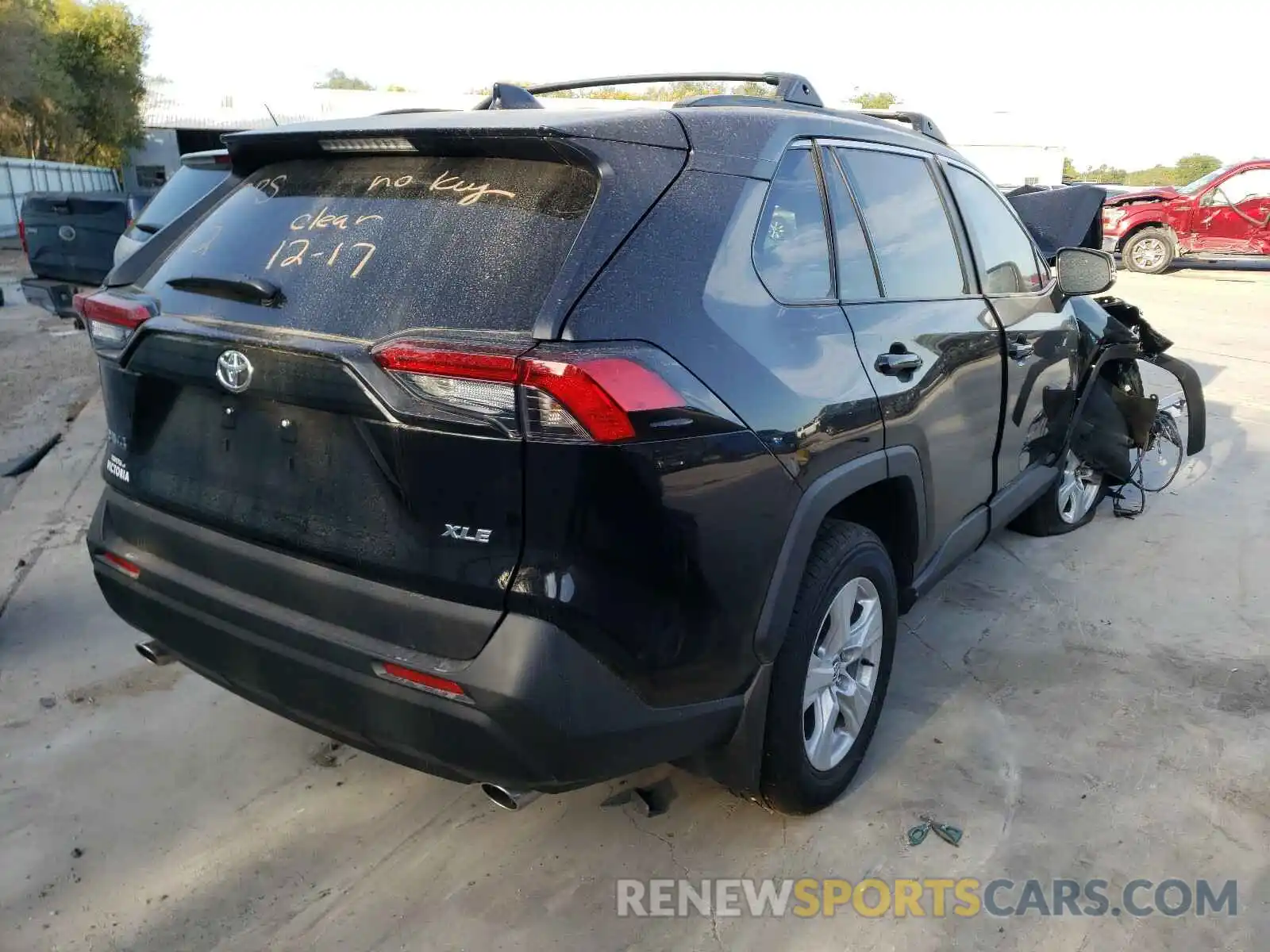 4 Photograph of a damaged car 2T3W1RFV7MC087381 TOYOTA RAV4 2021