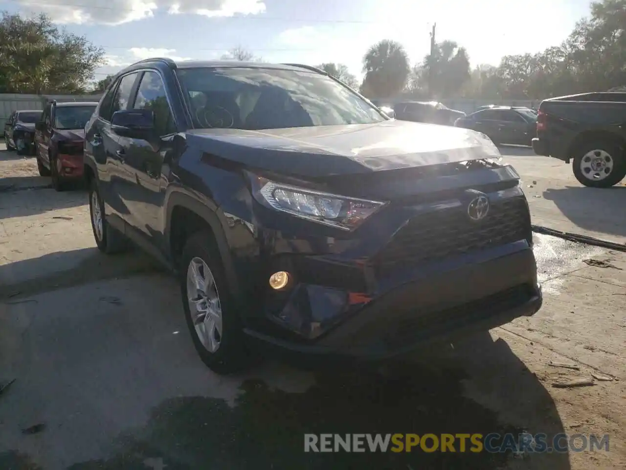 1 Photograph of a damaged car 2T3W1RFV7MC088353 TOYOTA RAV4 2021