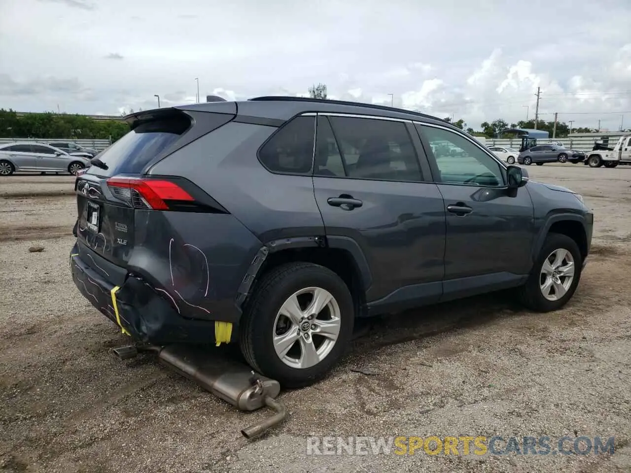 3 Photograph of a damaged car 2T3W1RFV7MC095531 TOYOTA RAV4 2021