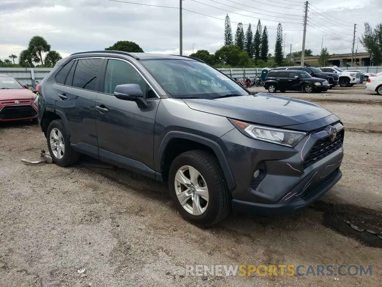 4 Photograph of a damaged car 2T3W1RFV7MC095531 TOYOTA RAV4 2021