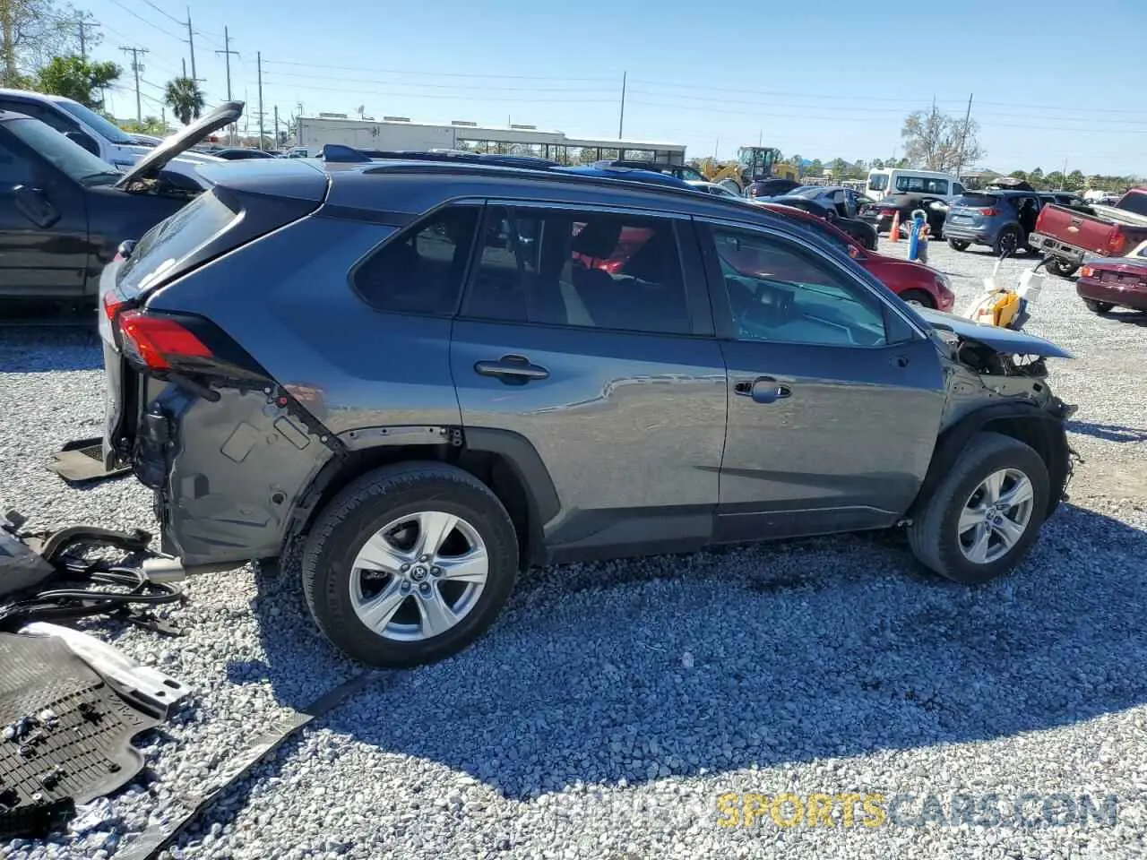 3 Photograph of a damaged car 2T3W1RFV7MC100081 TOYOTA RAV4 2021