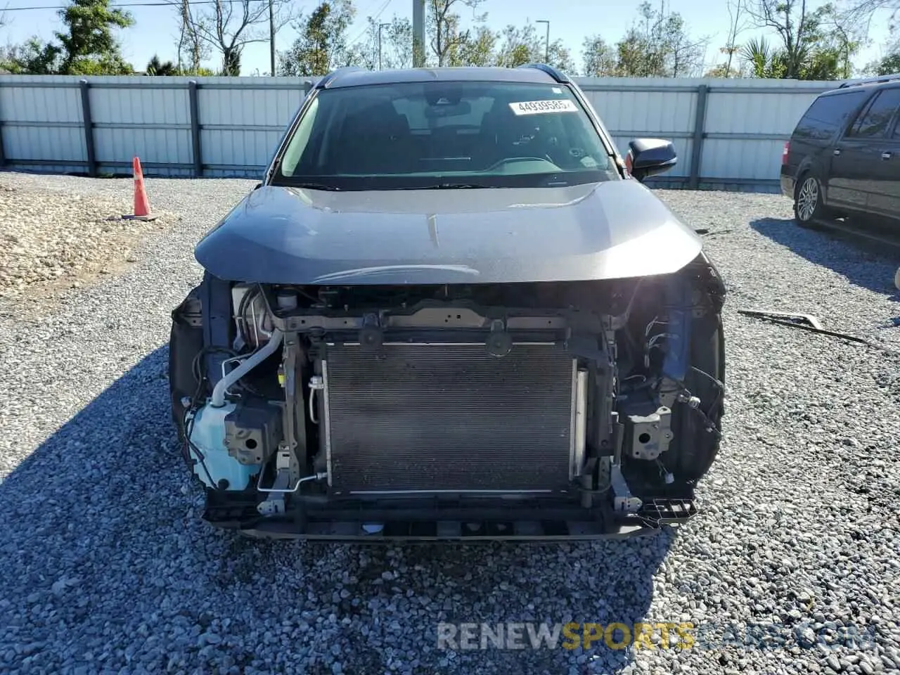 5 Photograph of a damaged car 2T3W1RFV7MC100081 TOYOTA RAV4 2021