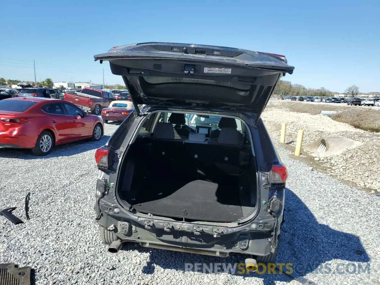 6 Photograph of a damaged car 2T3W1RFV7MC100081 TOYOTA RAV4 2021