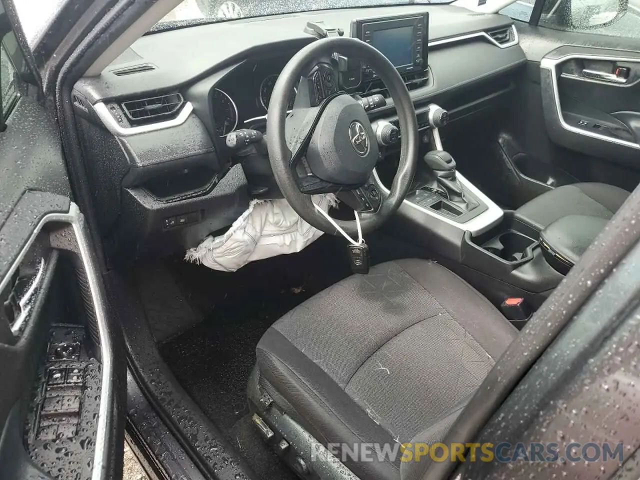 8 Photograph of a damaged car 2T3W1RFV7MC106883 TOYOTA RAV4 2021