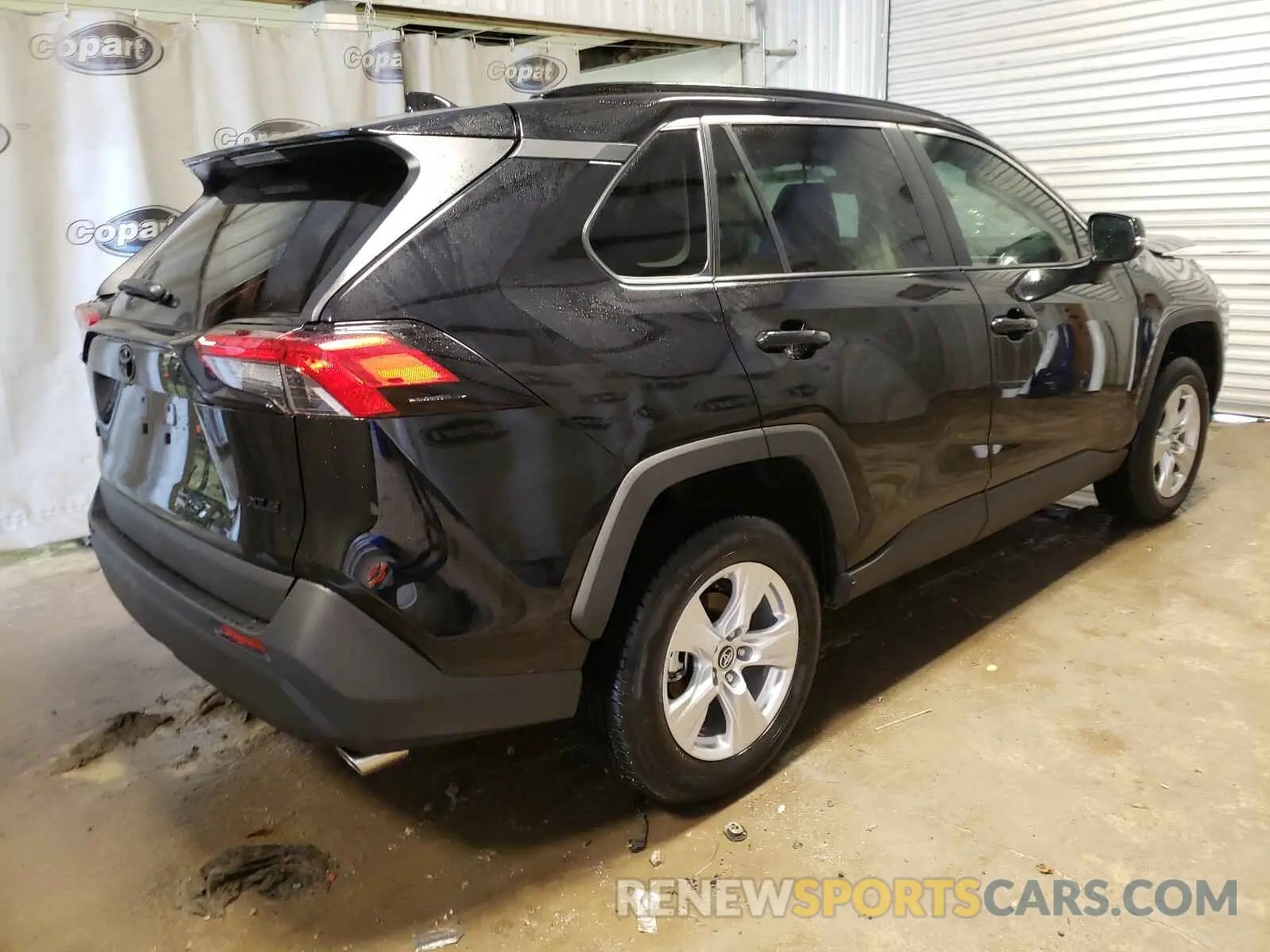 4 Photograph of a damaged car 2T3W1RFV7MC107970 TOYOTA RAV4 2021