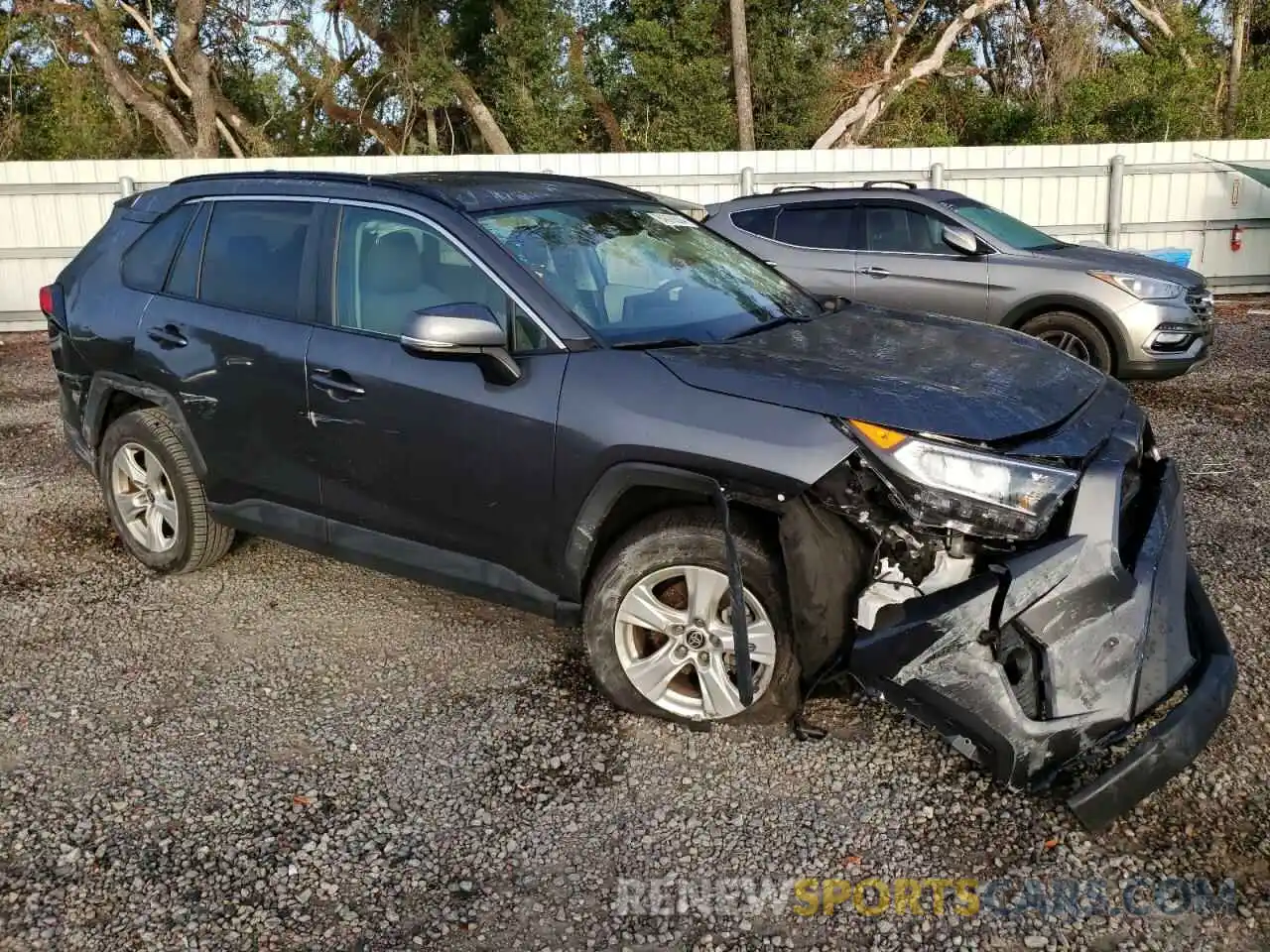 4 Photograph of a damaged car 2T3W1RFV7MC113283 TOYOTA RAV4 2021