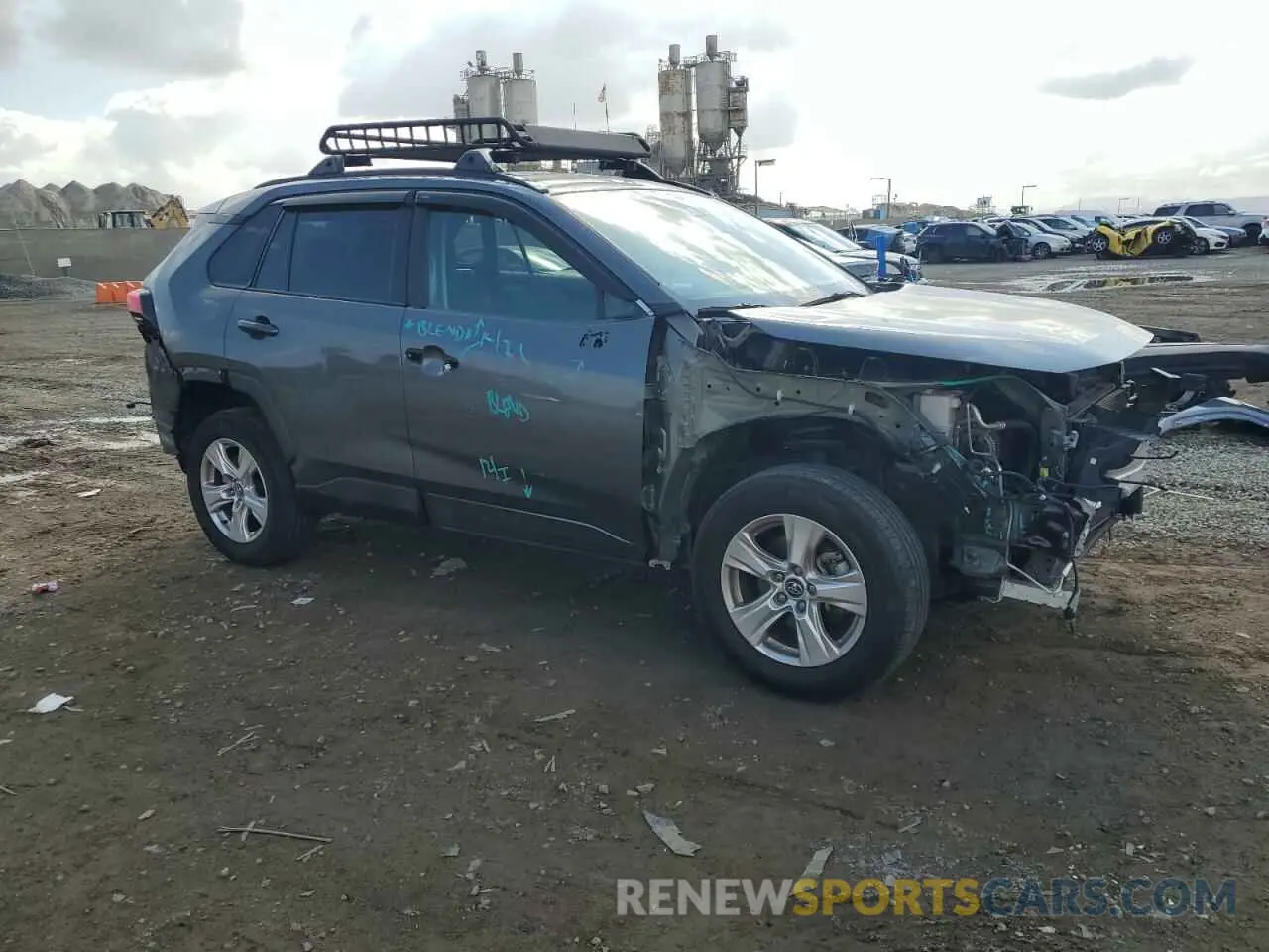 4 Photograph of a damaged car 2T3W1RFV7MC134120 TOYOTA RAV4 2021