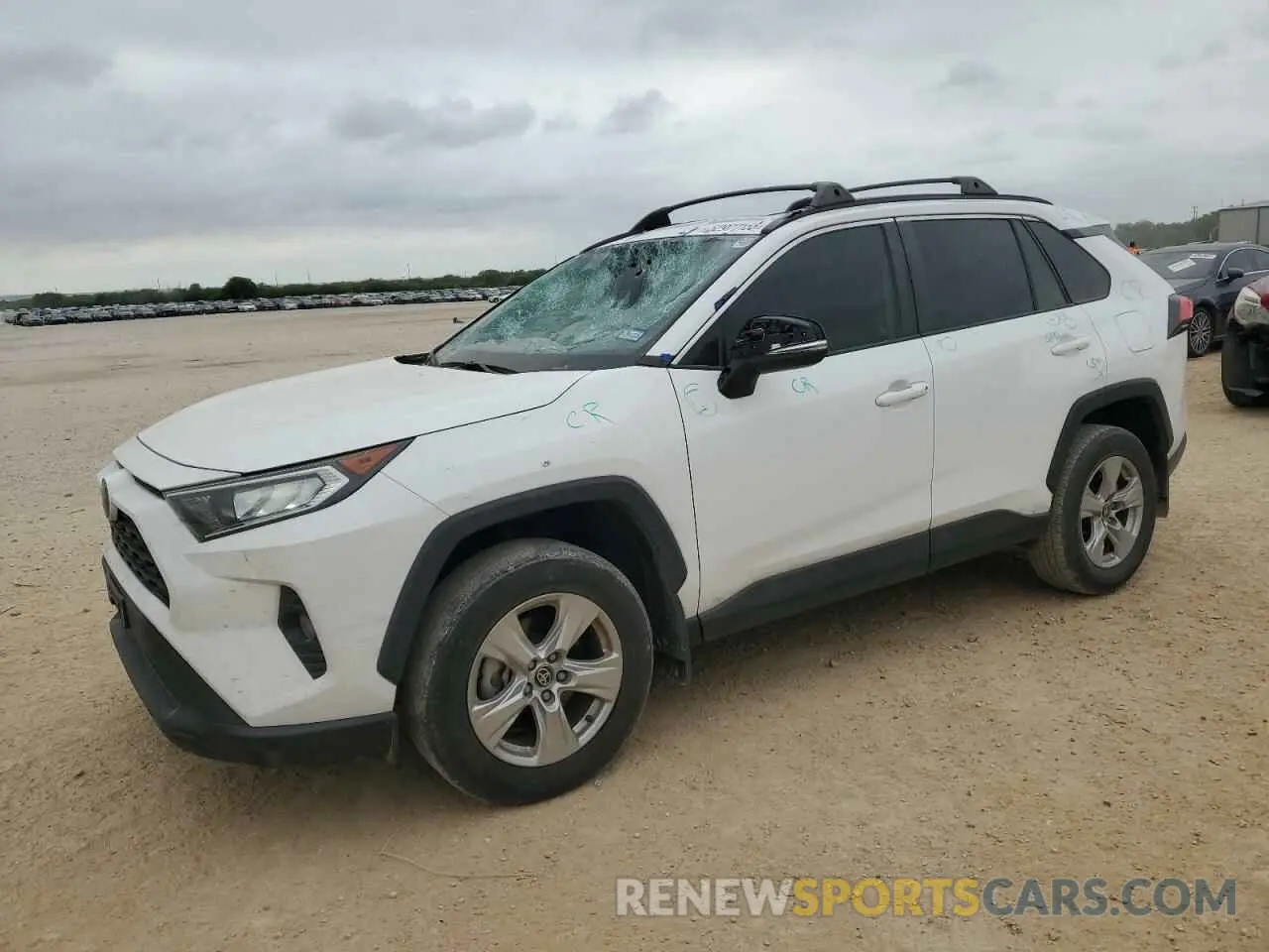 1 Photograph of a damaged car 2T3W1RFV7MC142010 TOYOTA RAV4 2021
