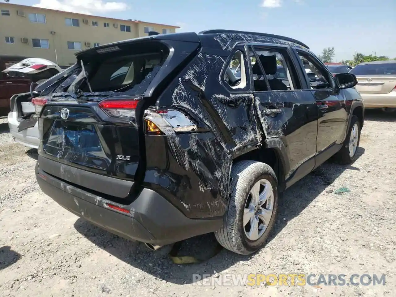 4 Photograph of a damaged car 2T3W1RFV7MC156036 TOYOTA RAV4 2021