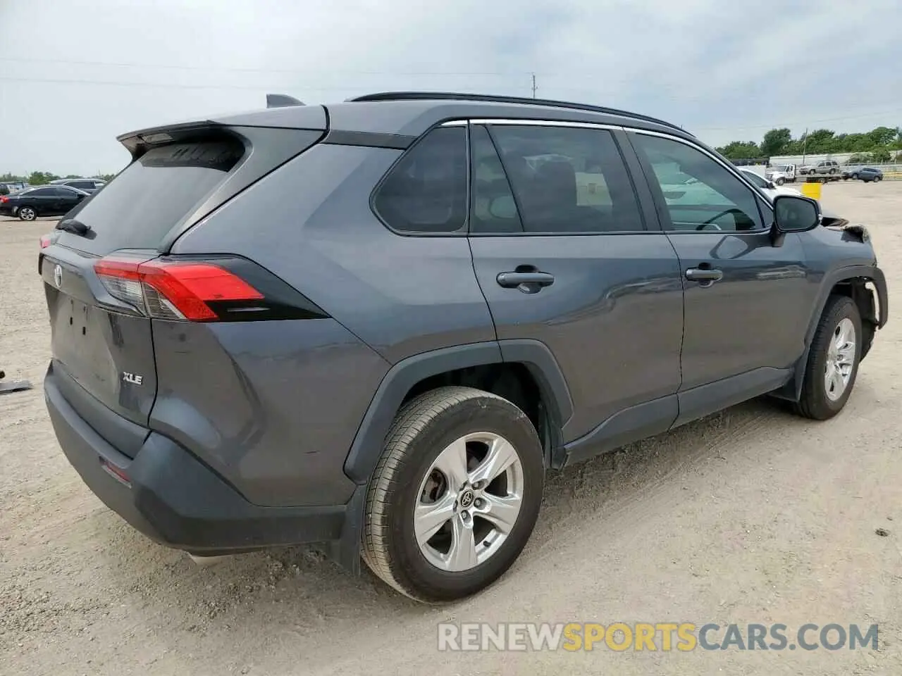 3 Photograph of a damaged car 2T3W1RFV7MC162354 TOYOTA RAV4 2021
