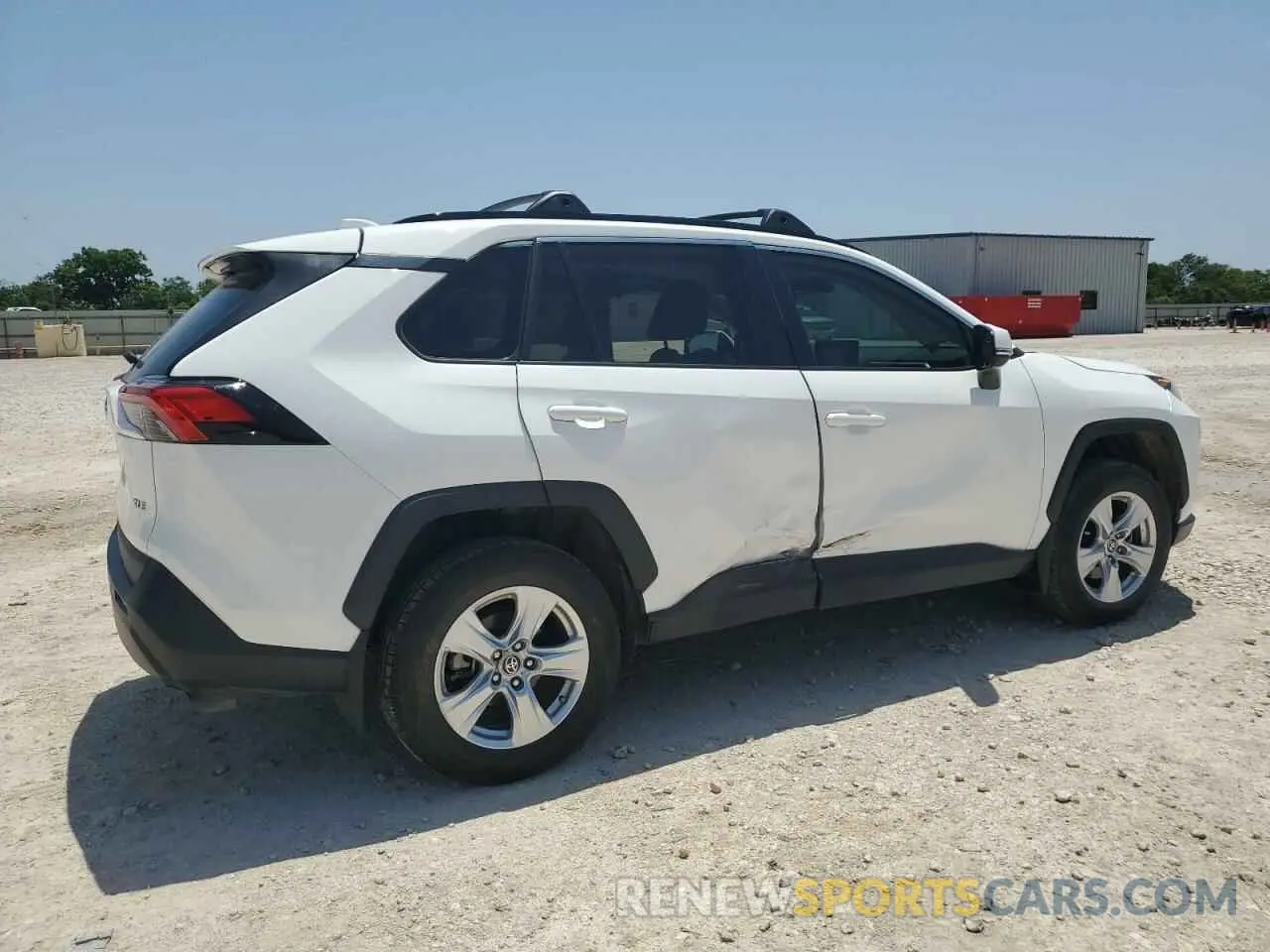 3 Photograph of a damaged car 2T3W1RFV7MC163553 TOYOTA RAV4 2021