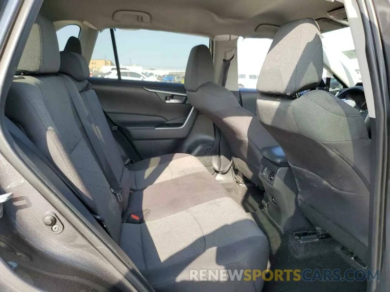 11 Photograph of a damaged car 2T3W1RFV7MC163763 TOYOTA RAV4 2021