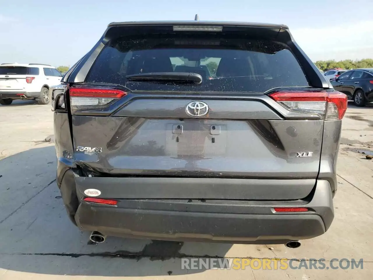 6 Photograph of a damaged car 2T3W1RFV7MC163763 TOYOTA RAV4 2021