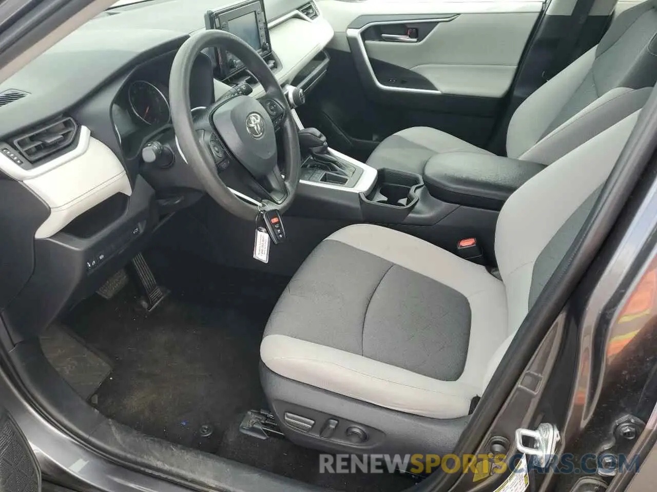 7 Photograph of a damaged car 2T3W1RFV7MC163987 TOYOTA RAV4 2021