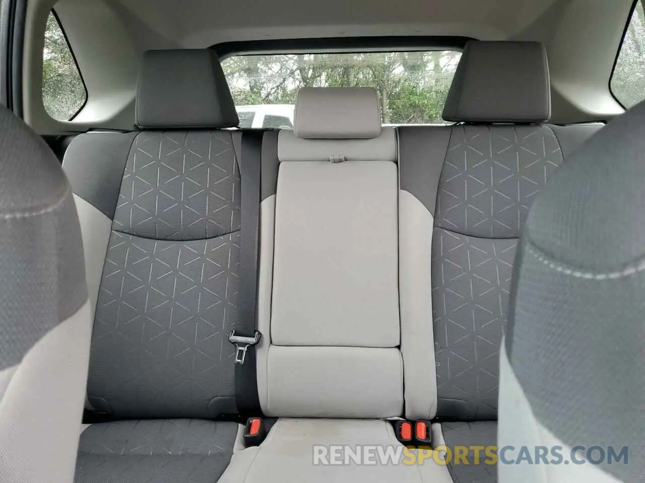 10 Photograph of a damaged car 2T3W1RFV7MC166923 TOYOTA RAV4 2021
