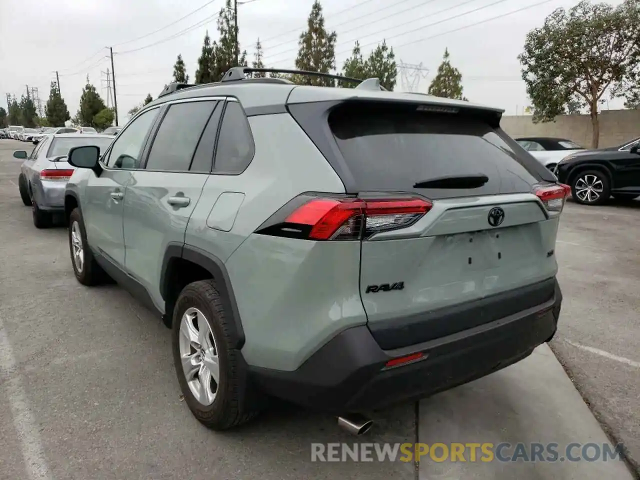 3 Photograph of a damaged car 2T3W1RFV7MW109880 TOYOTA RAV4 2021