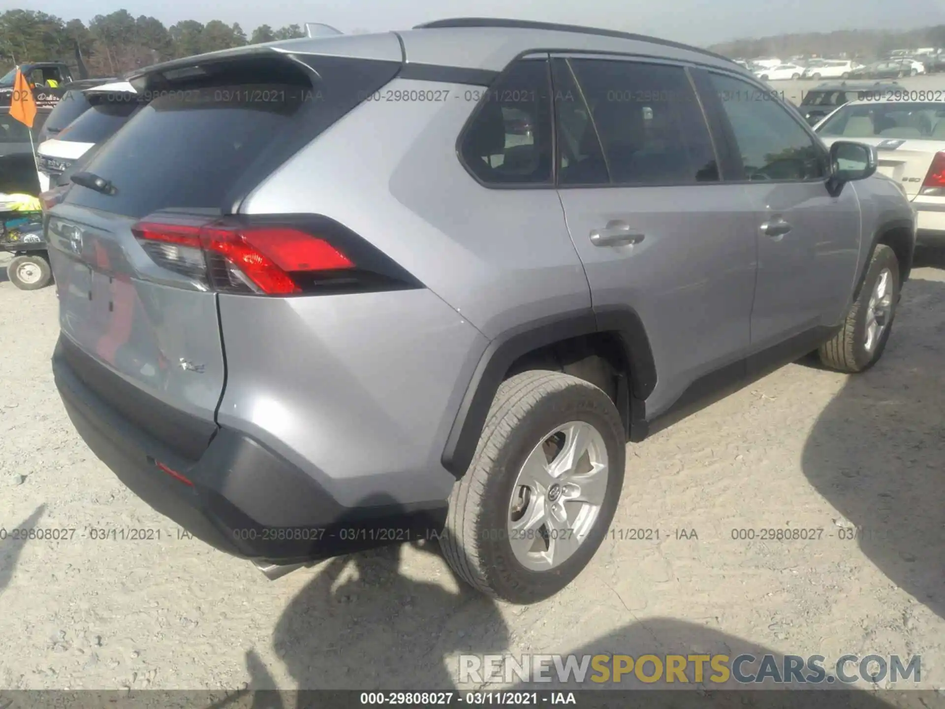 4 Photograph of a damaged car 2T3W1RFV7MW117204 TOYOTA RAV4 2021