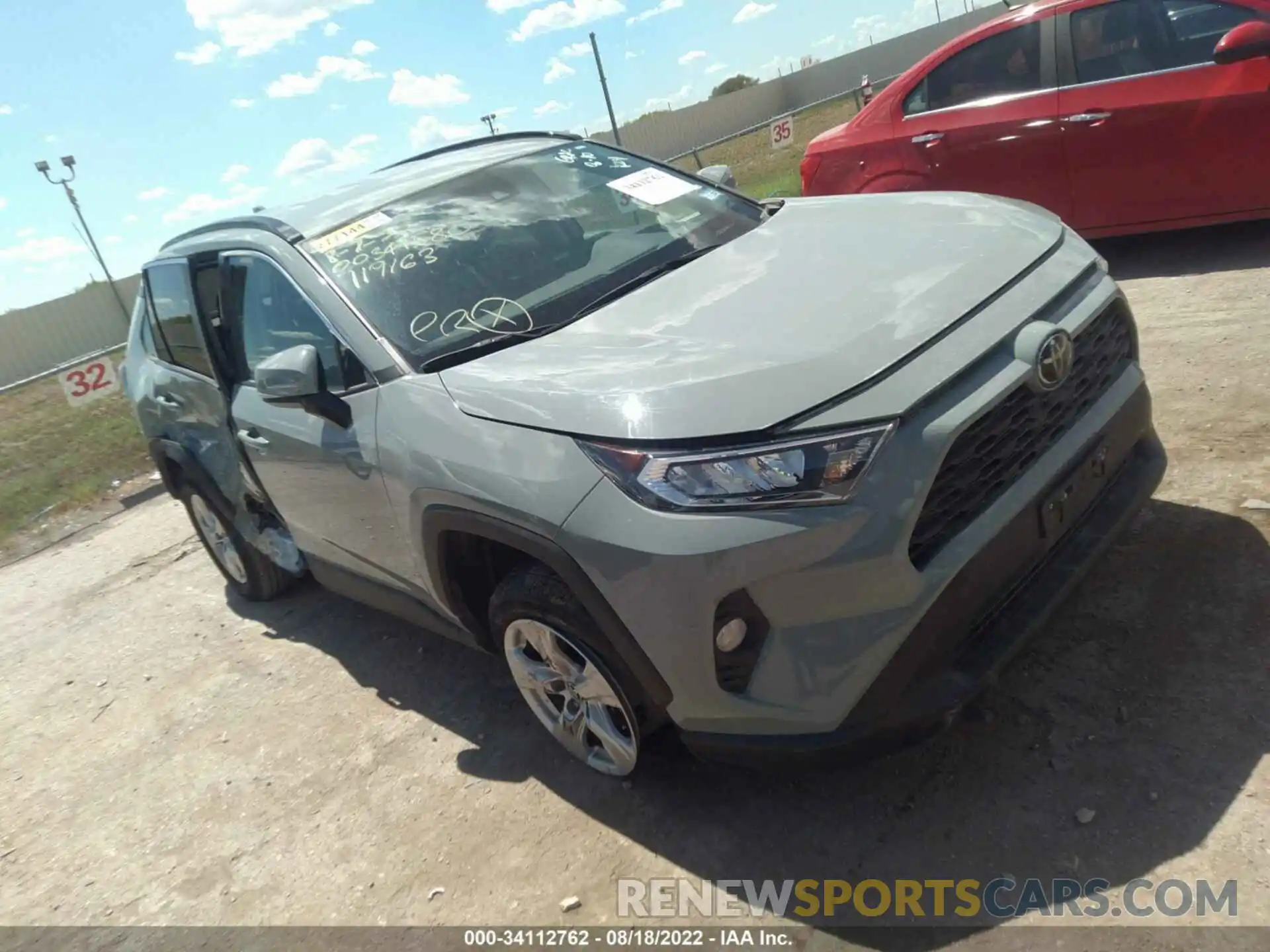 1 Photograph of a damaged car 2T3W1RFV7MW119163 TOYOTA RAV4 2021