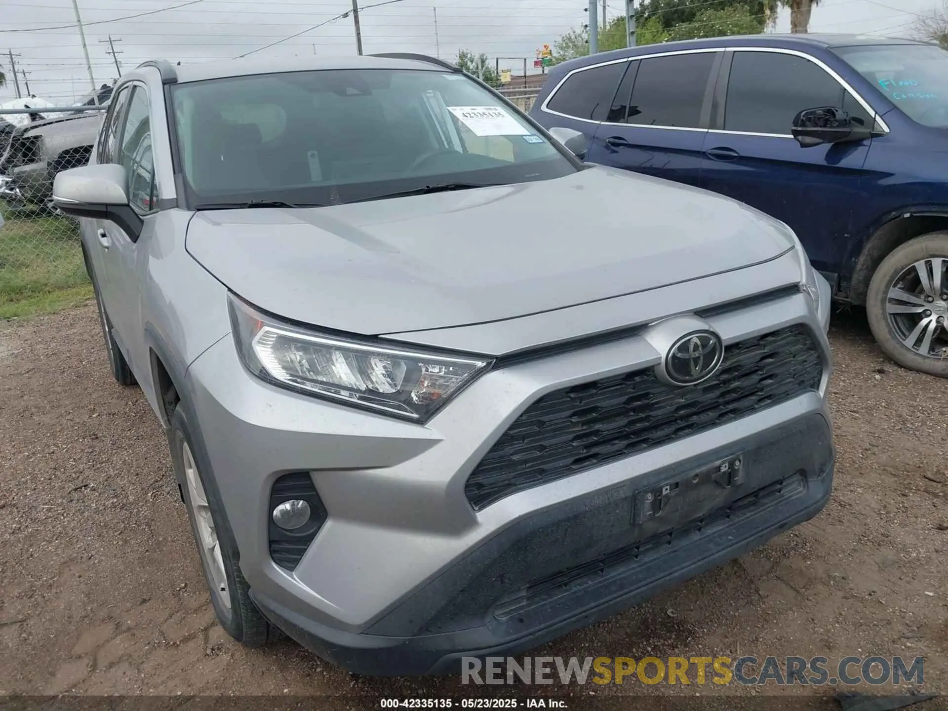 1 Photograph of a damaged car 2T3W1RFV7MW123018 TOYOTA RAV4 2021