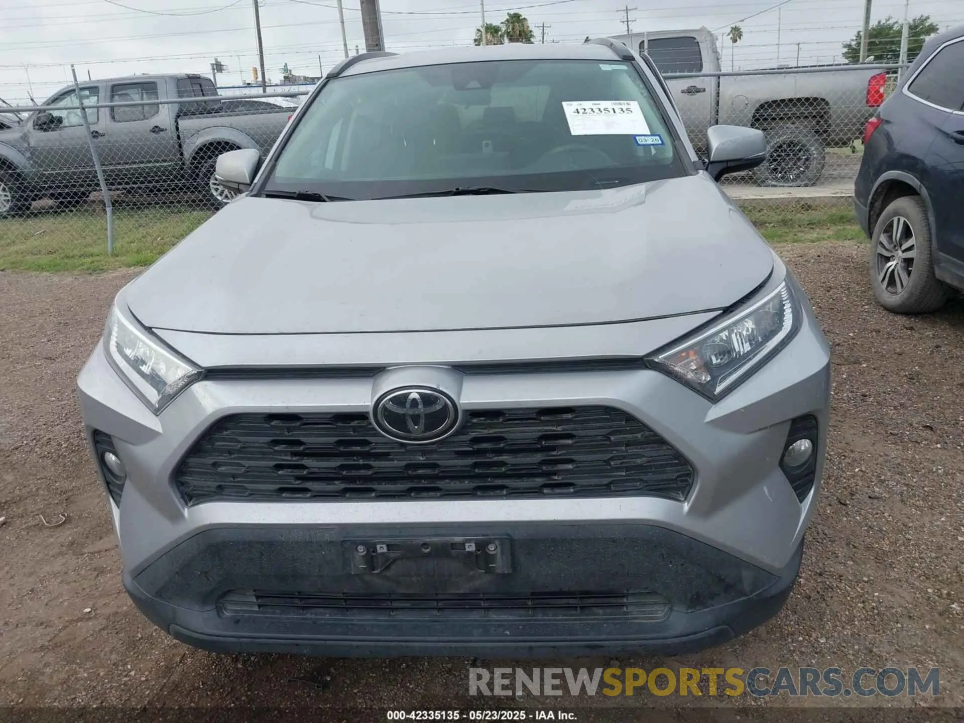 12 Photograph of a damaged car 2T3W1RFV7MW123018 TOYOTA RAV4 2021