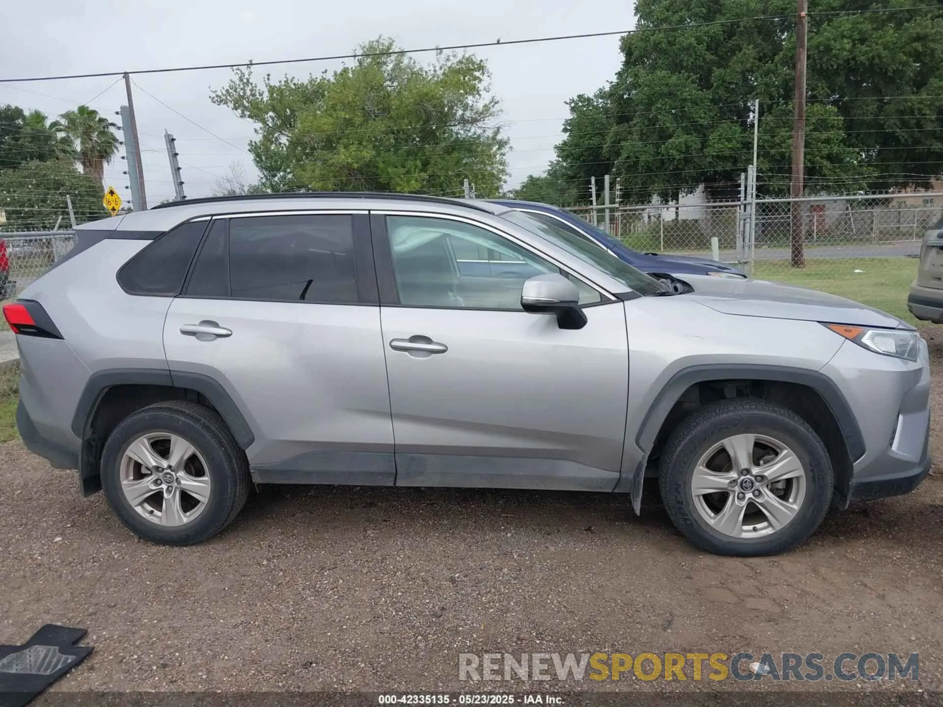 13 Photograph of a damaged car 2T3W1RFV7MW123018 TOYOTA RAV4 2021