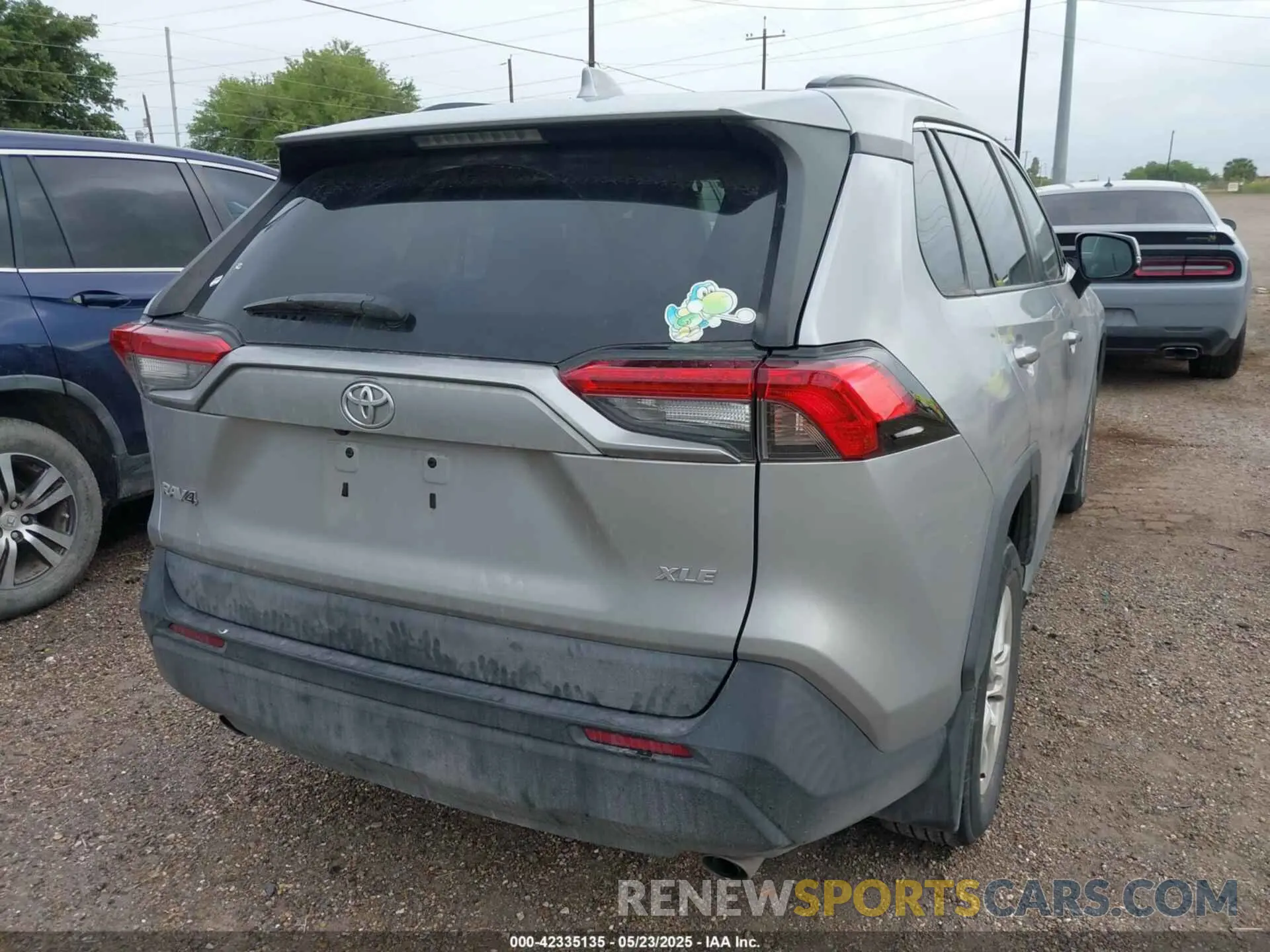 4 Photograph of a damaged car 2T3W1RFV7MW123018 TOYOTA RAV4 2021