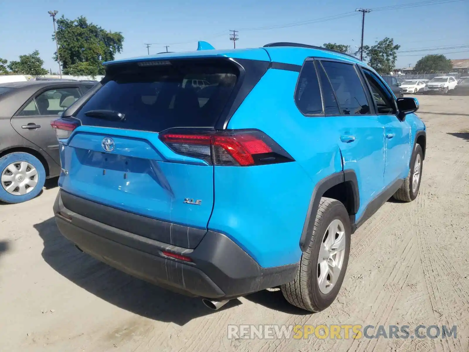 4 Photograph of a damaged car 2T3W1RFV7MW124718 TOYOTA RAV4 2021