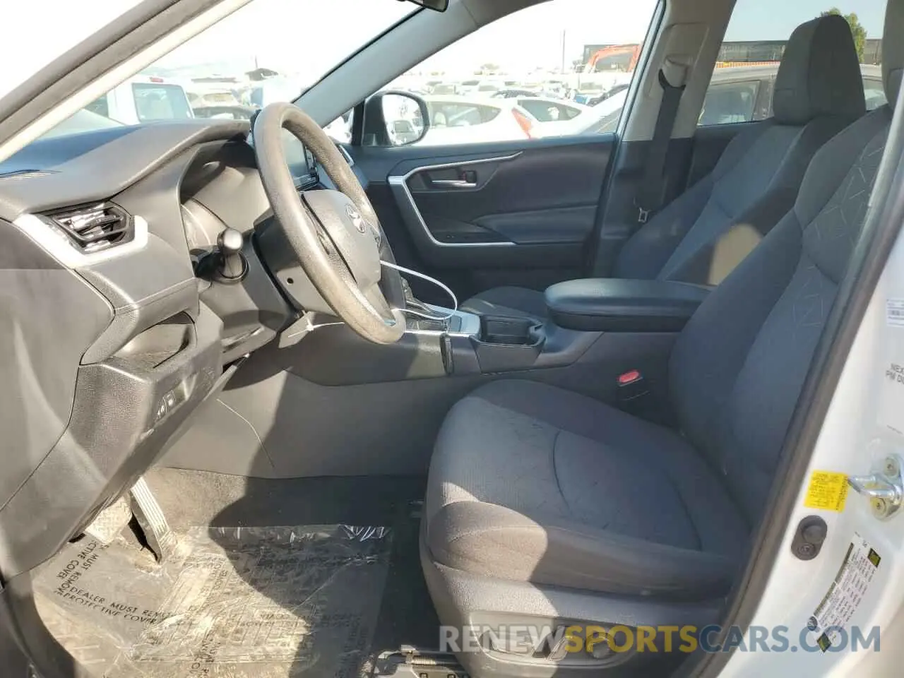 7 Photograph of a damaged car 2T3W1RFV7MW127683 TOYOTA RAV4 2021