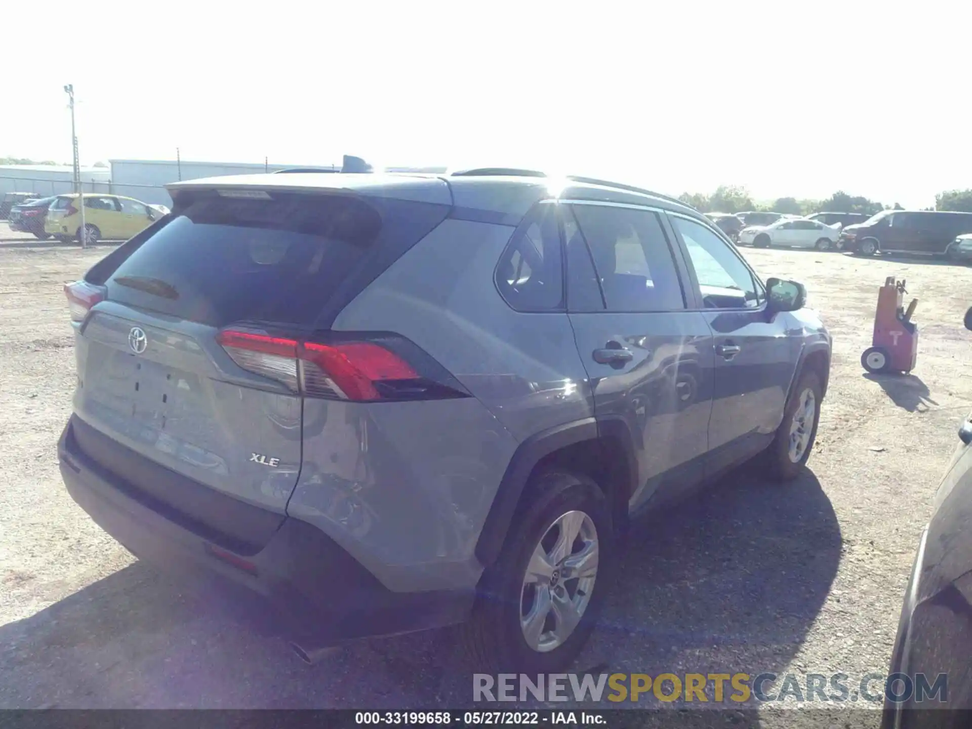 4 Photograph of a damaged car 2T3W1RFV7MW128347 TOYOTA RAV4 2021