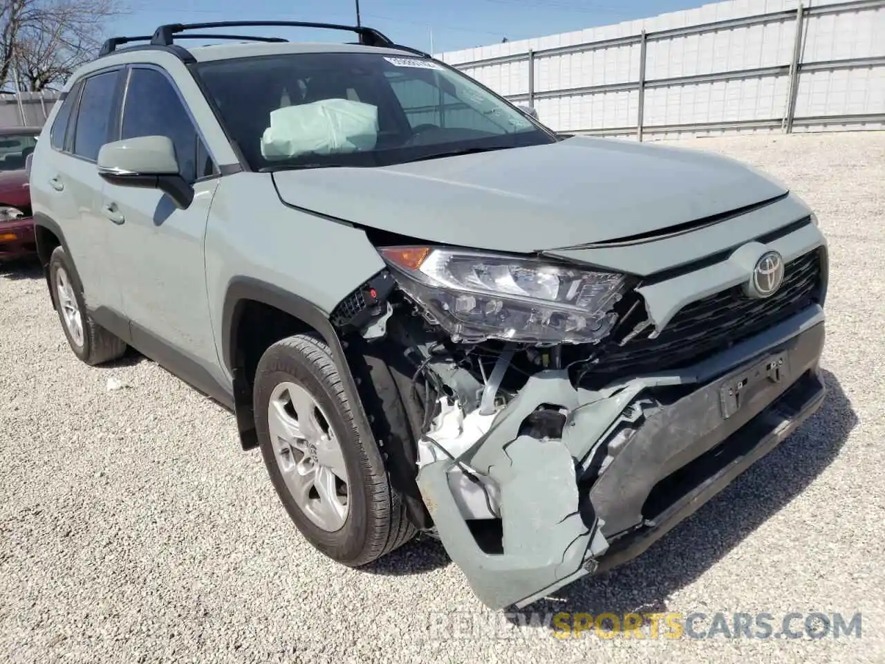 1 Photograph of a damaged car 2T3W1RFV7MW130373 TOYOTA RAV4 2021