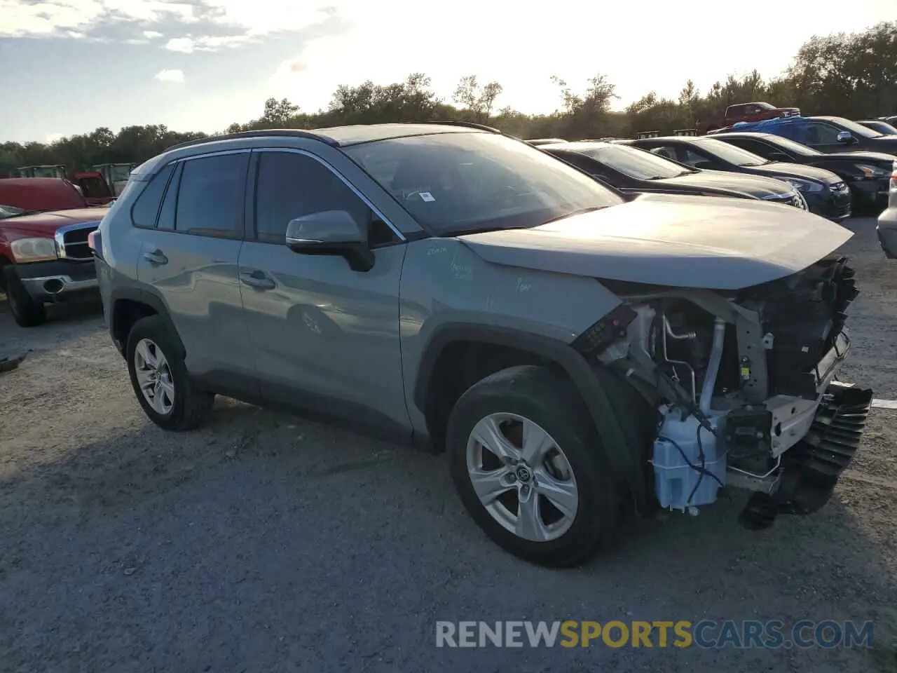 4 Photograph of a damaged car 2T3W1RFV7MW135461 TOYOTA RAV4 2021