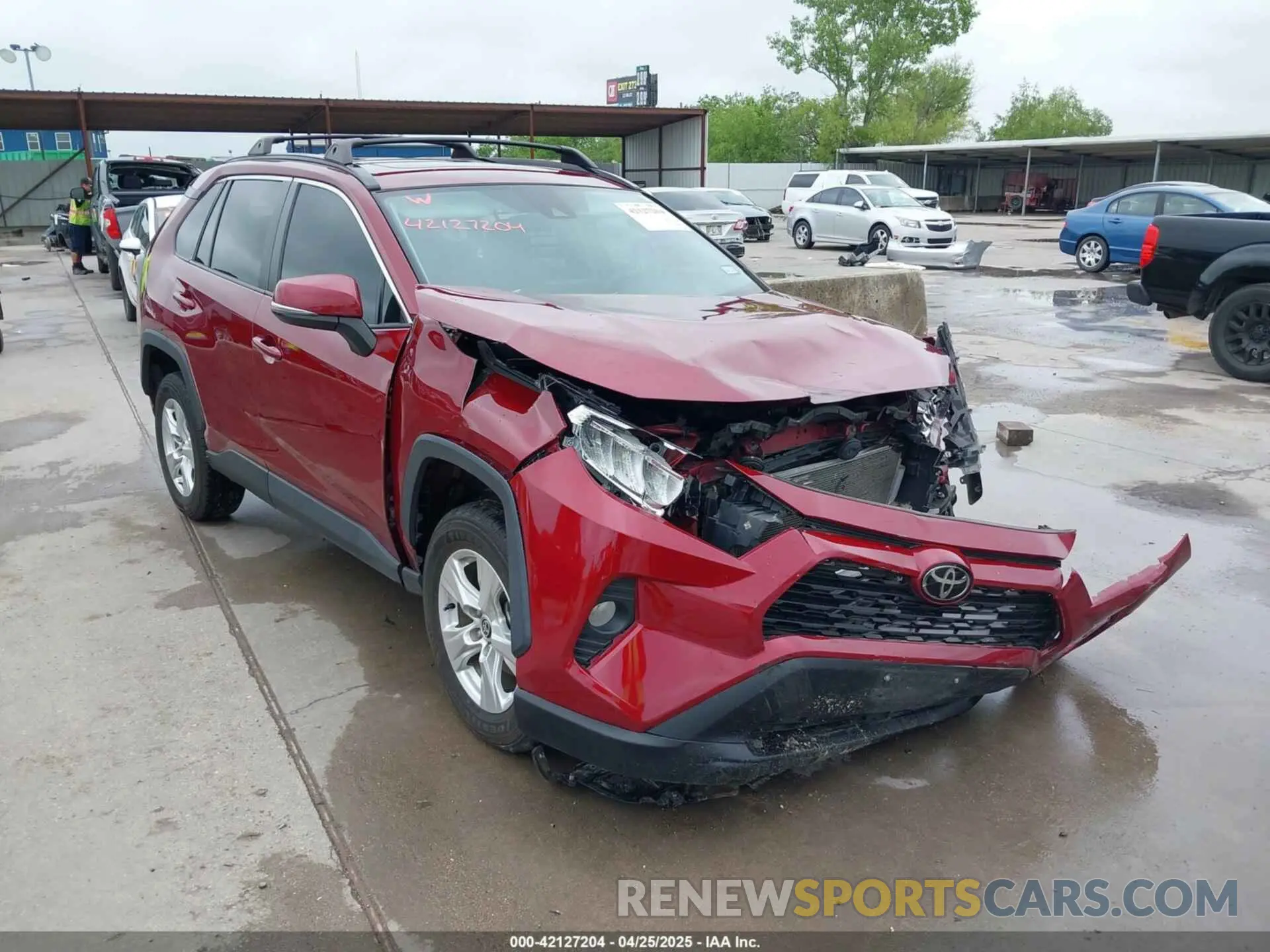 1 Photograph of a damaged car 2T3W1RFV7MW136254 TOYOTA RAV4 2021