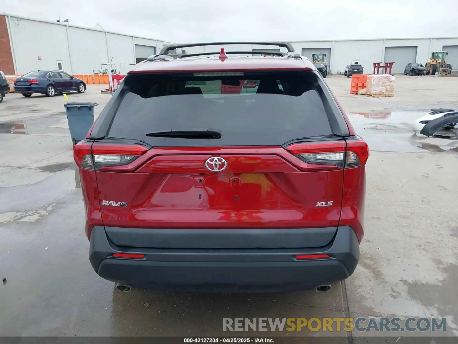 15 Photograph of a damaged car 2T3W1RFV7MW136254 TOYOTA RAV4 2021