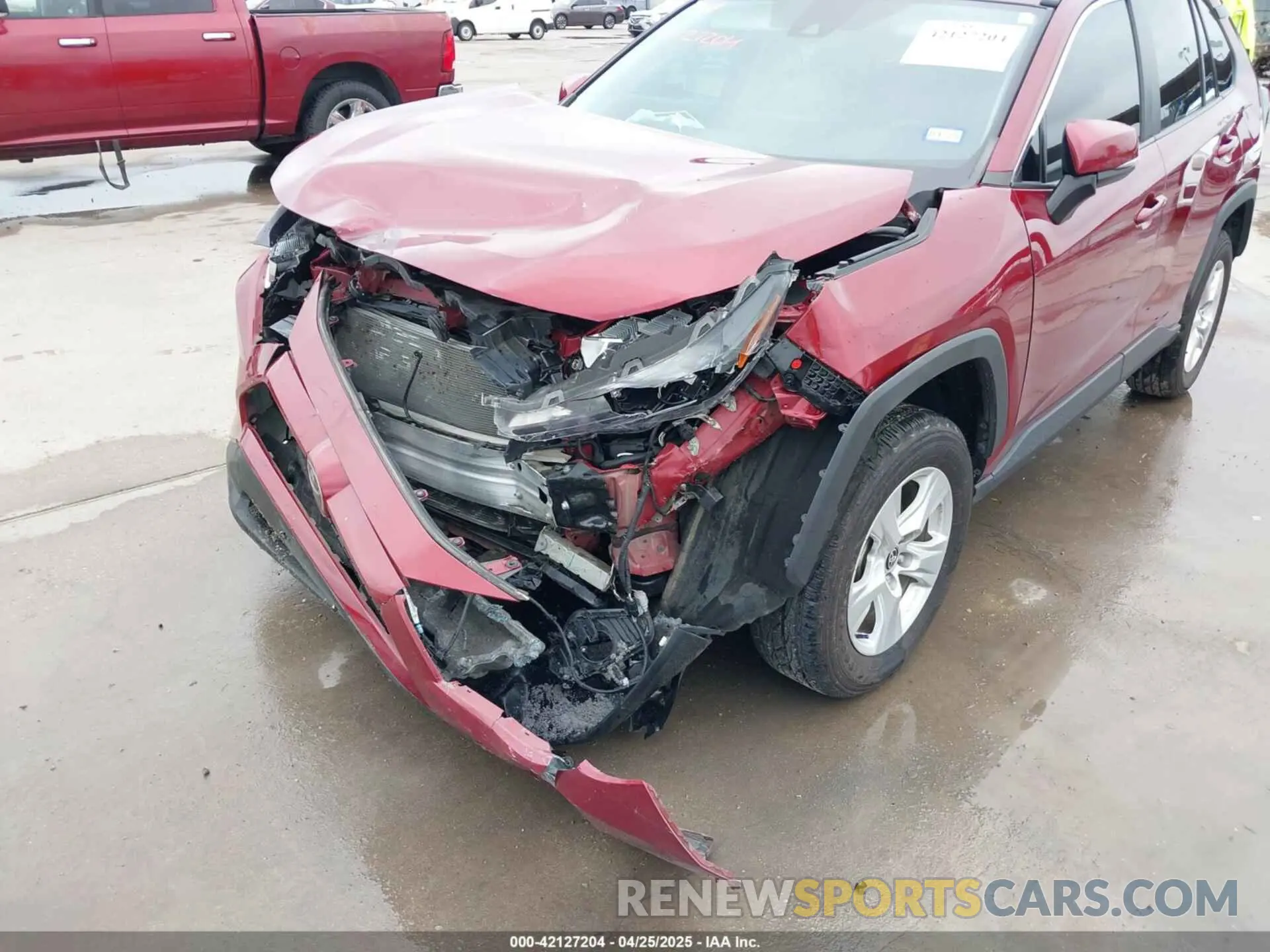 6 Photograph of a damaged car 2T3W1RFV7MW136254 TOYOTA RAV4 2021